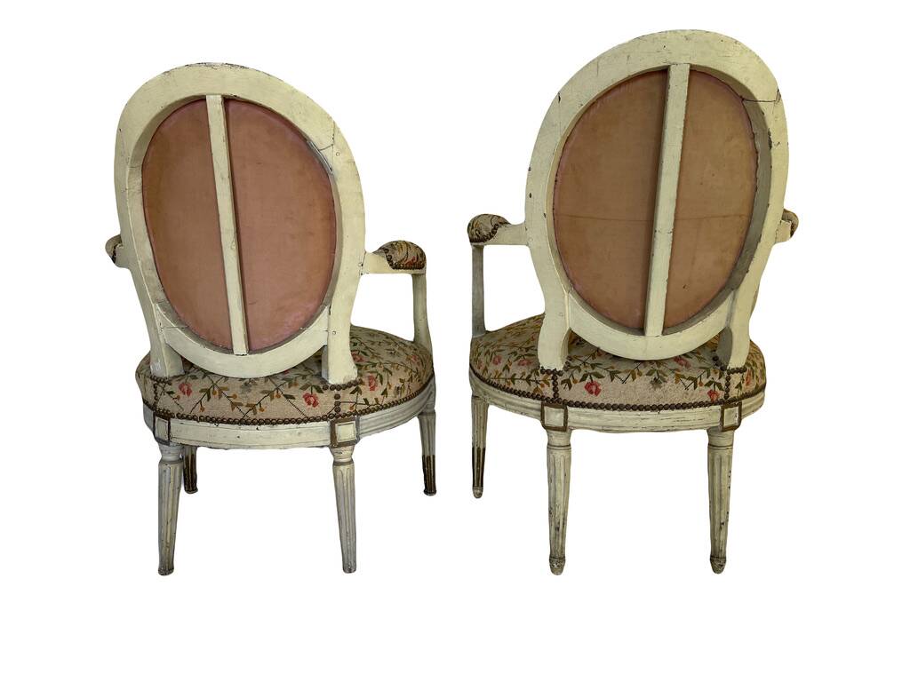 Ensemble de fauteuils médaillon époque Louis XVI, 18ème