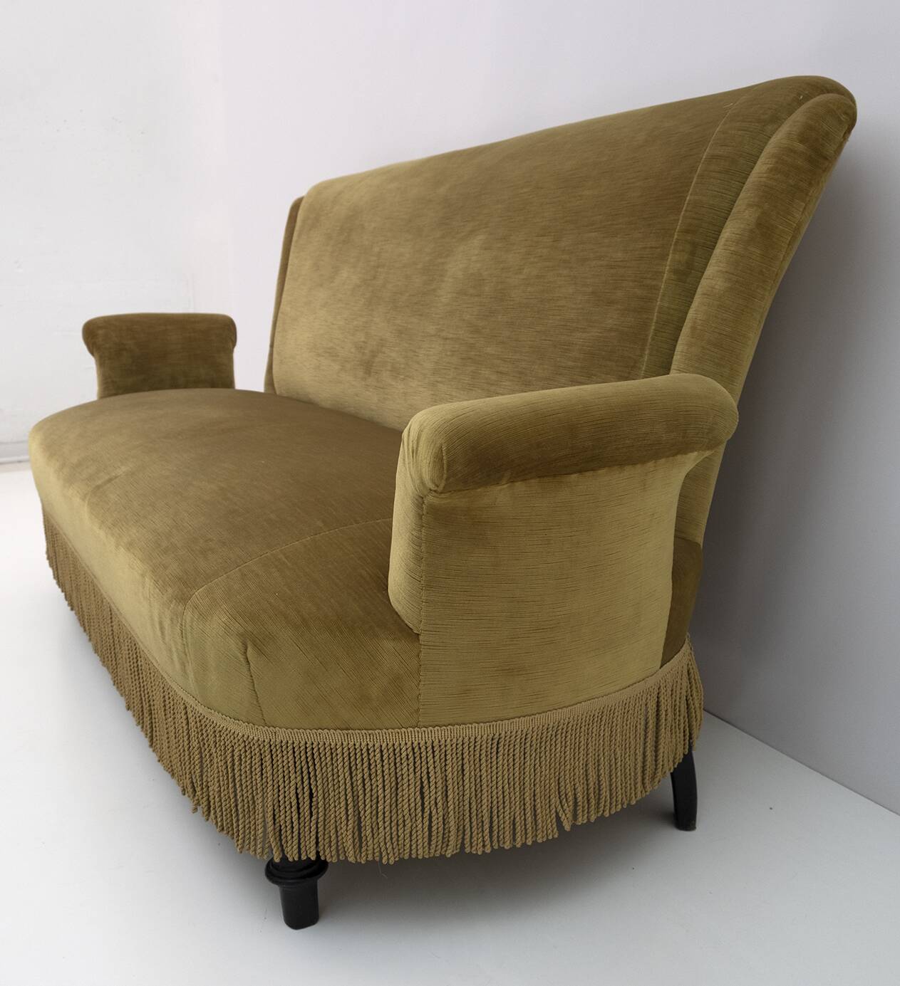 Rare canapé en velours Napoléon III du XIXe siècle