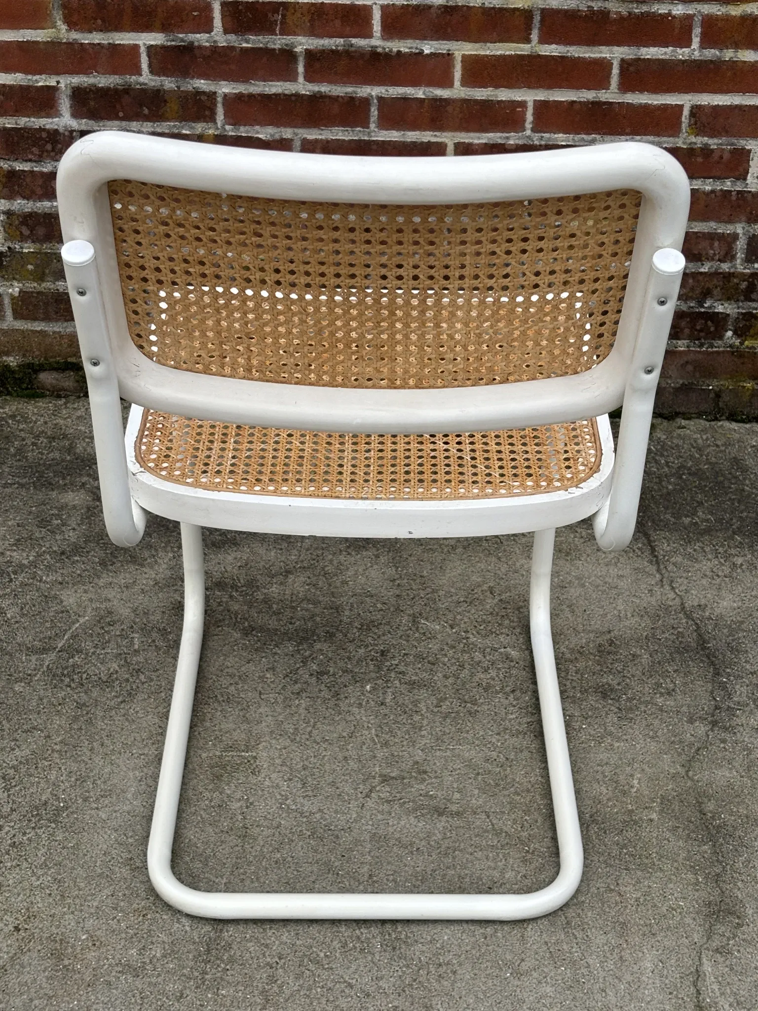 Cesca design chair b32 model in white