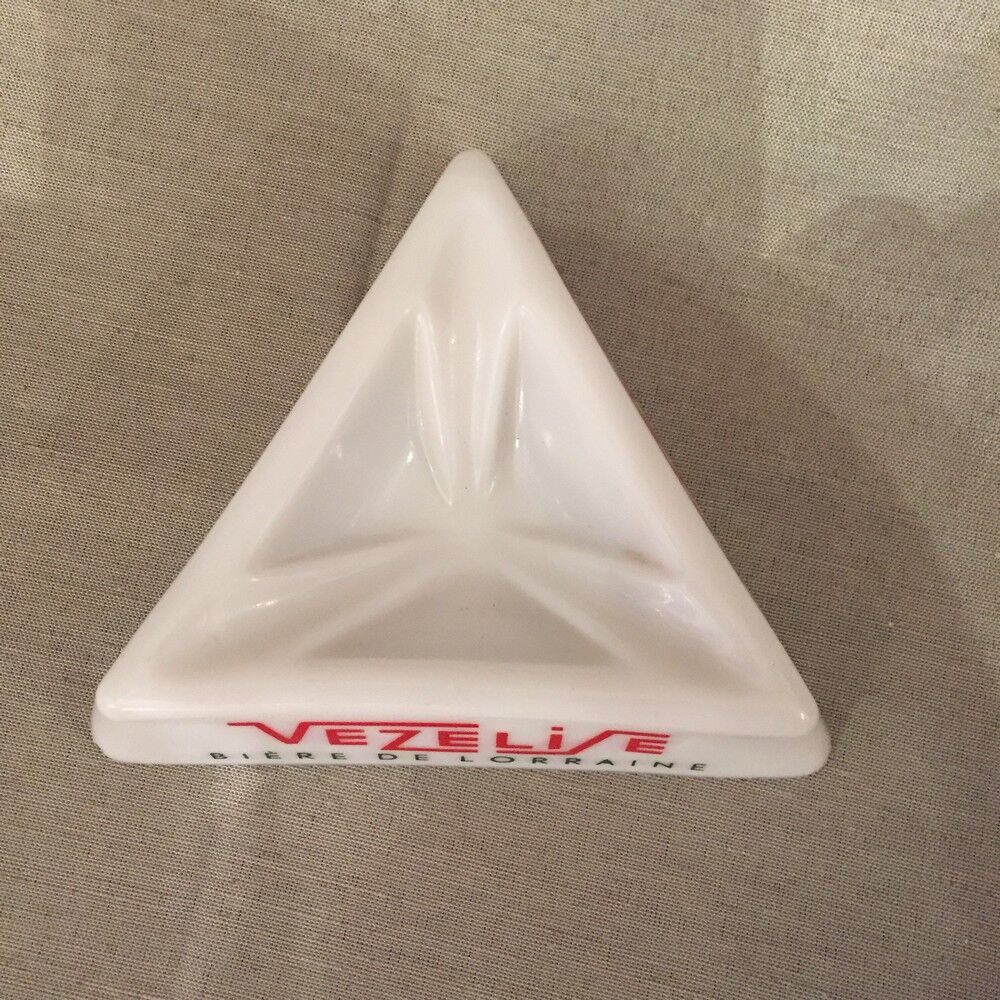 Advertising ashtray beer of vezelise triangular shape