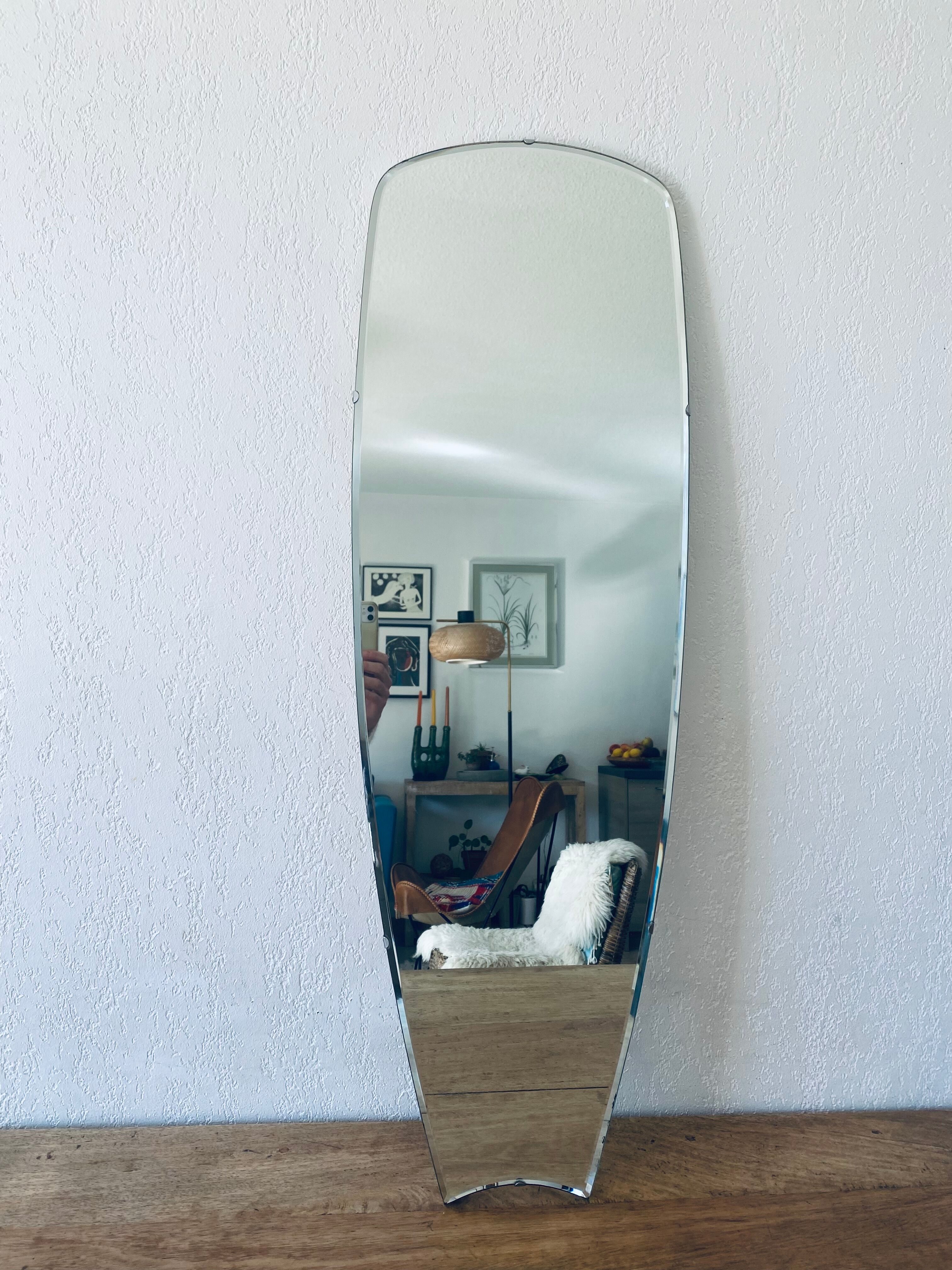 Mirror beveled retro shape