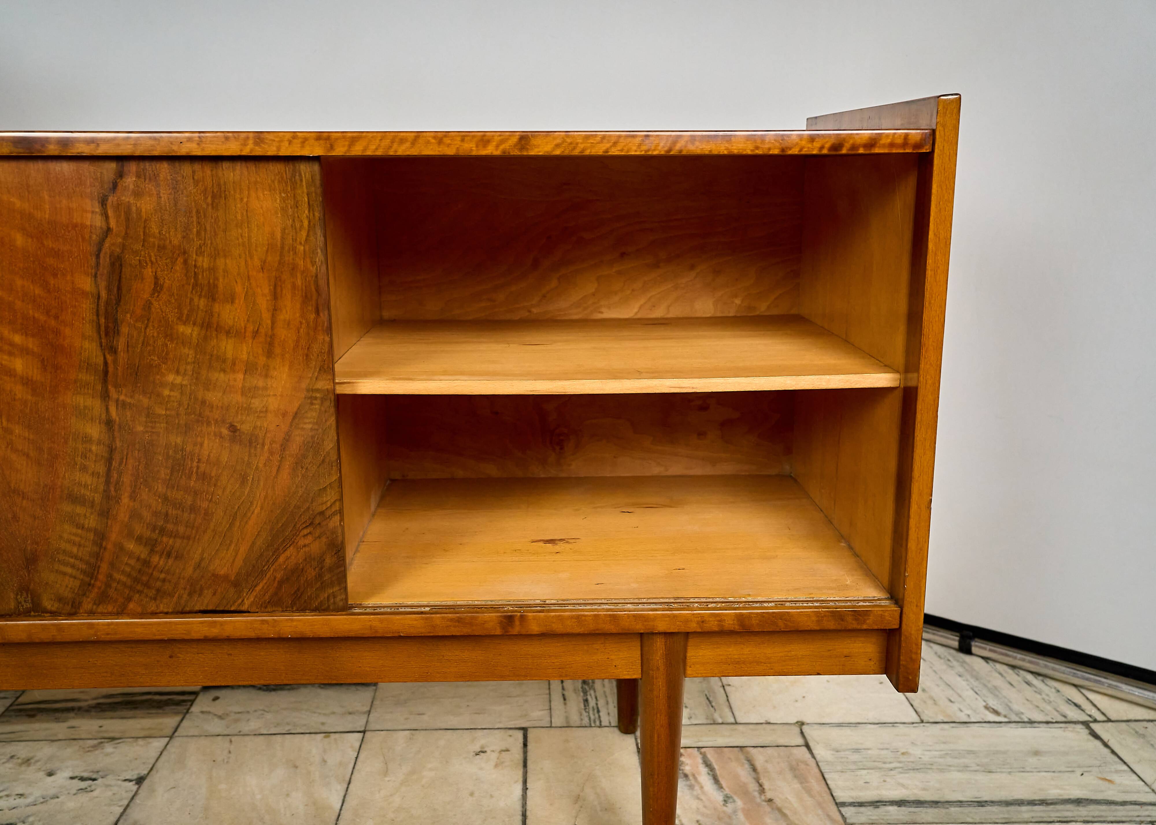 Commode vintage, usine de meubles Bytom, Pologne, années 1960.