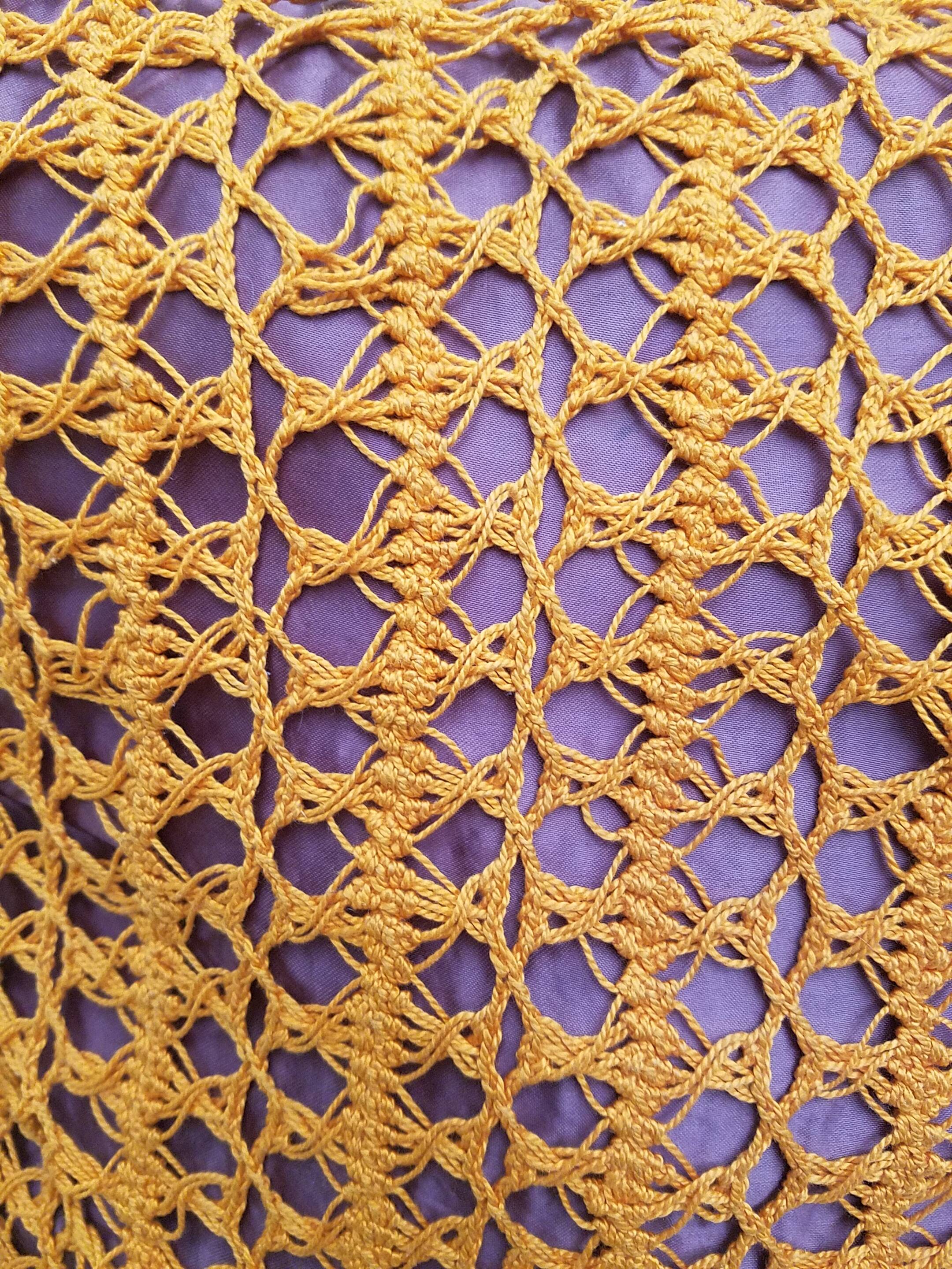 Coussin vintage au crochet