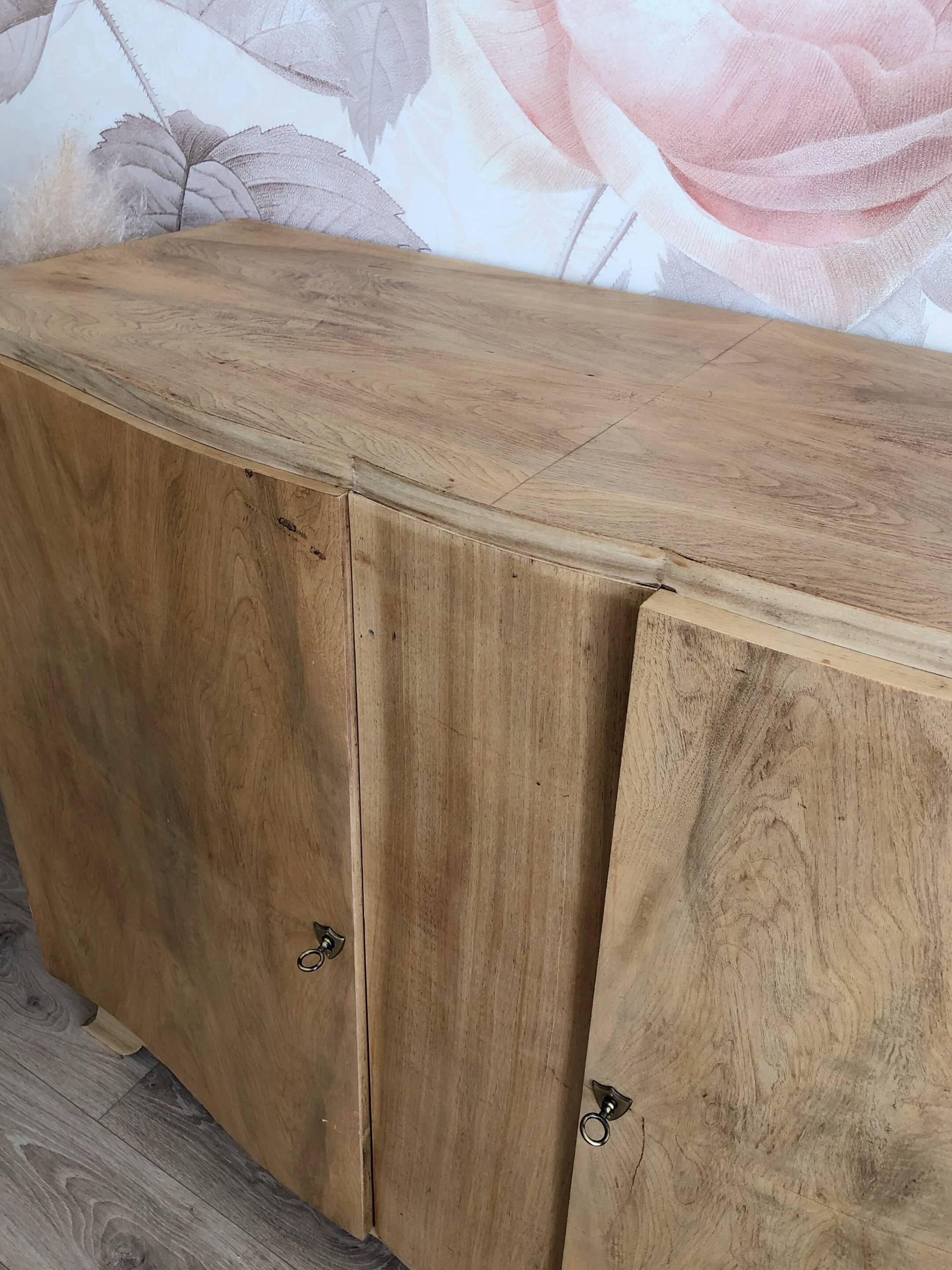 Buffet Art Déco en placage loupe d’orme