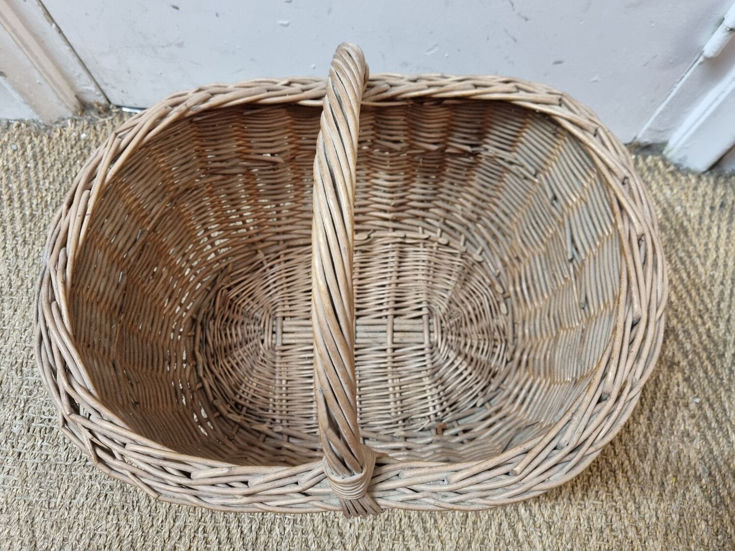 Vintage wicker basket from 1980