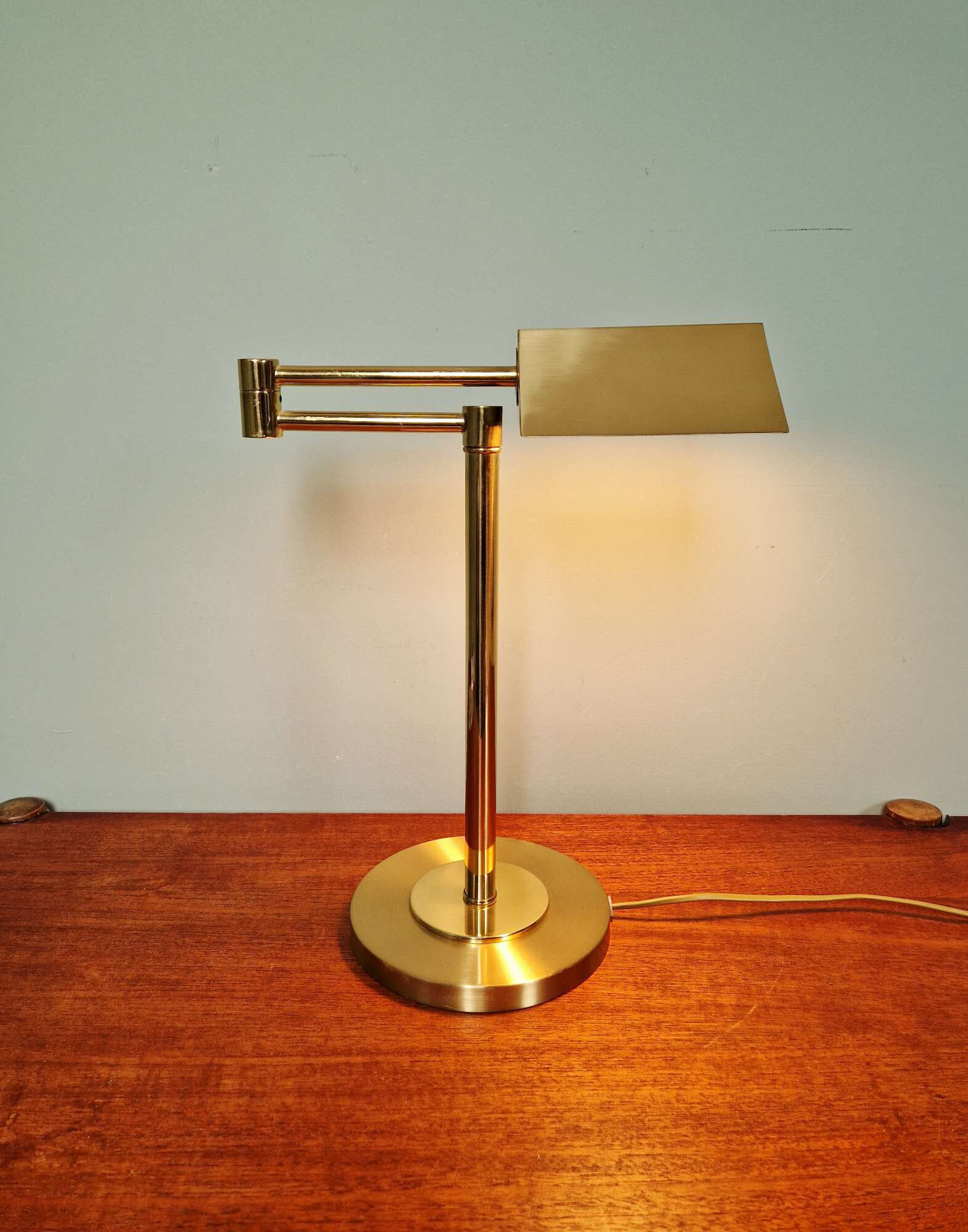 Lampe de bureau articulée en laiton, Boulanger (Belgique), 1970-80