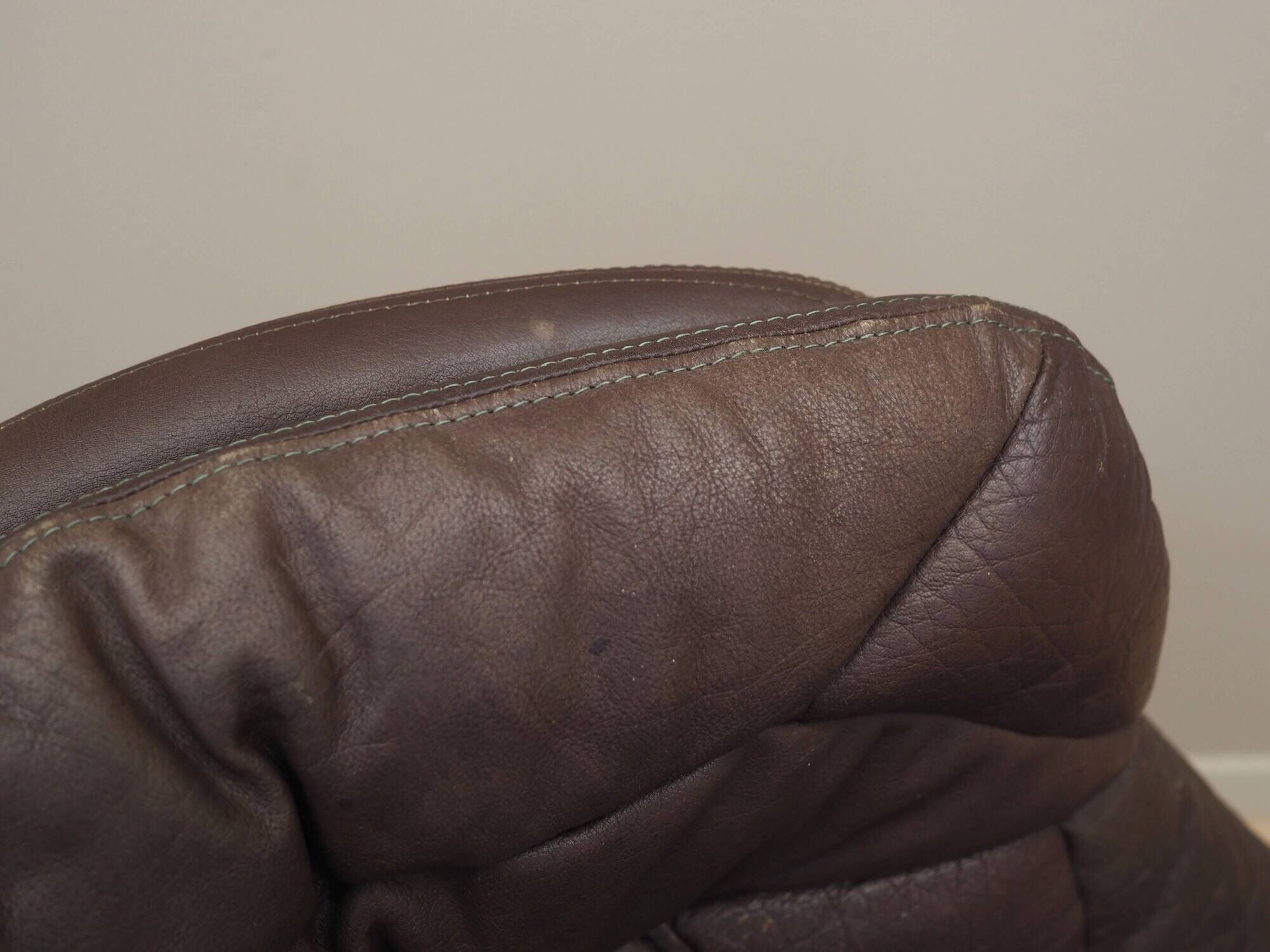 Leather swivel armchair, Danish design, 1960s, designer: H.W. Klein, manufacture: Bramin