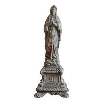 Statuette of Notre Dame