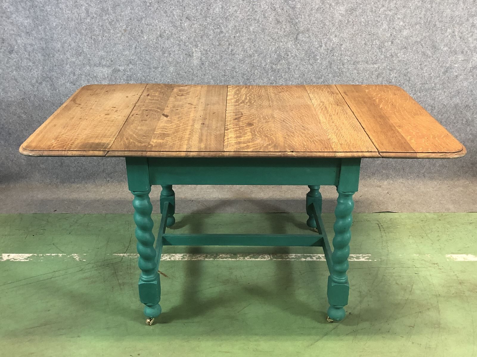 English table with oak flaps-30s
