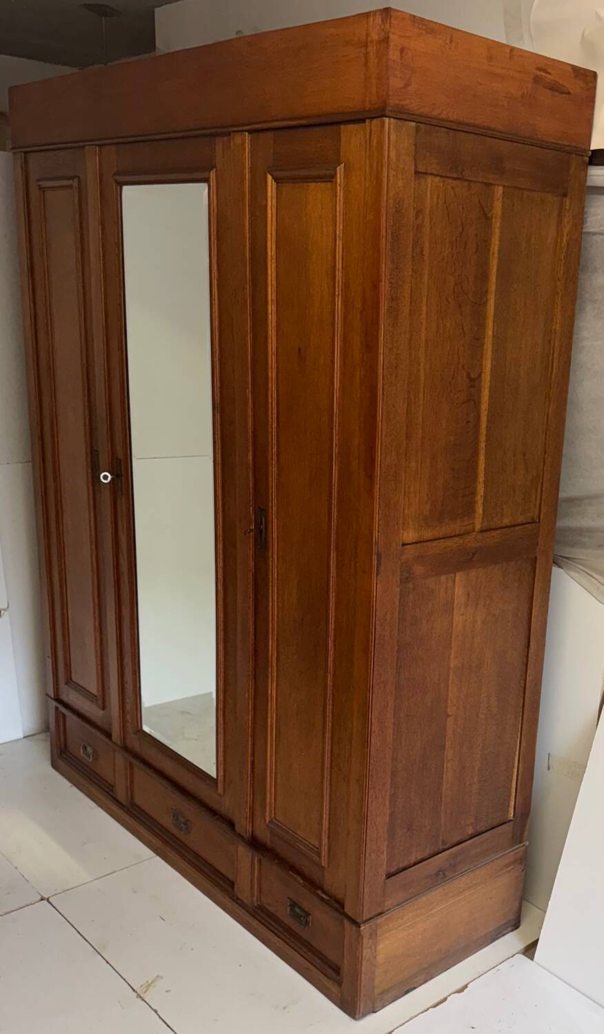 Armoire parisienne de 1925