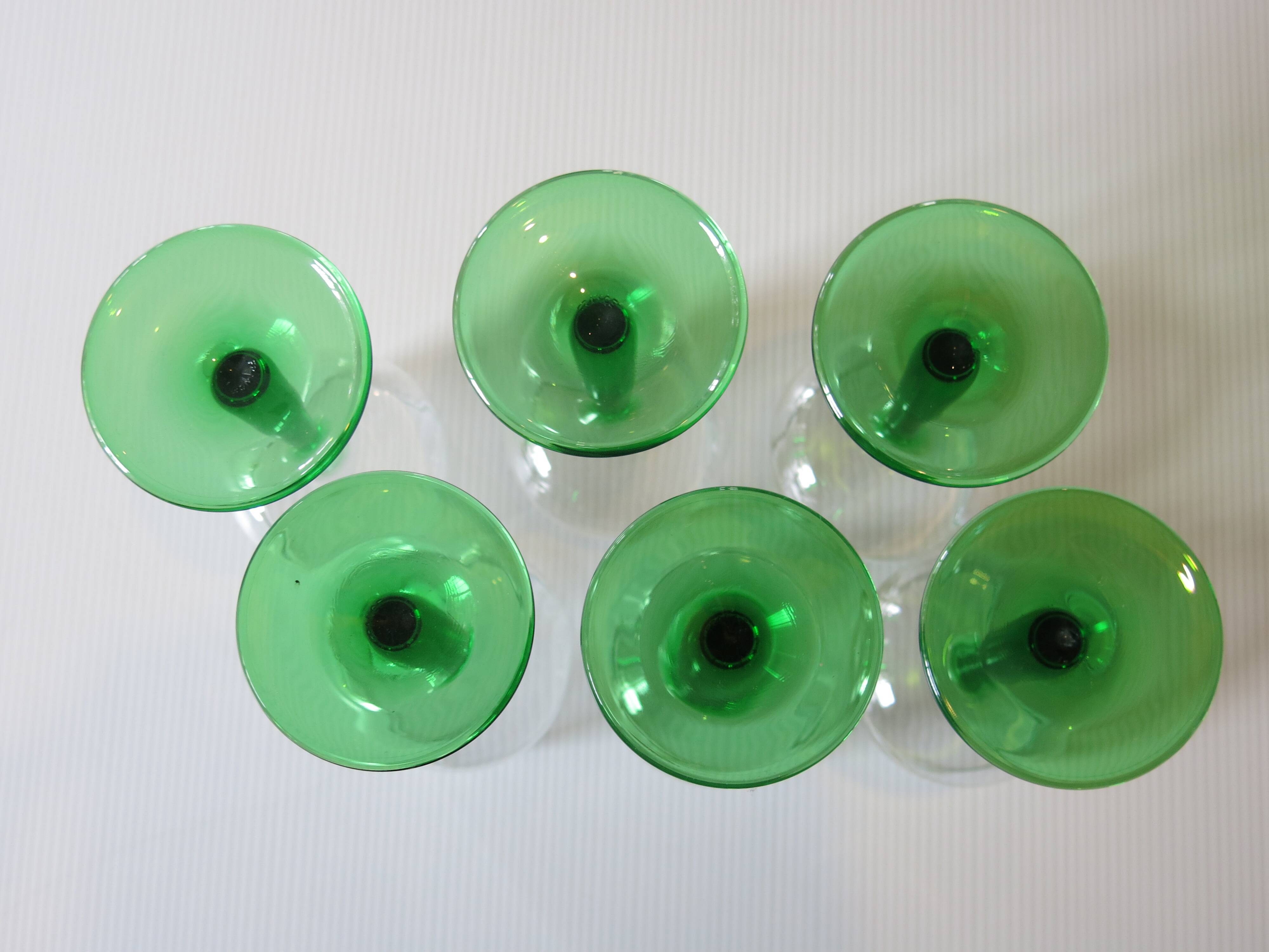 6 glasses of white wine from Alsace in very good condition.