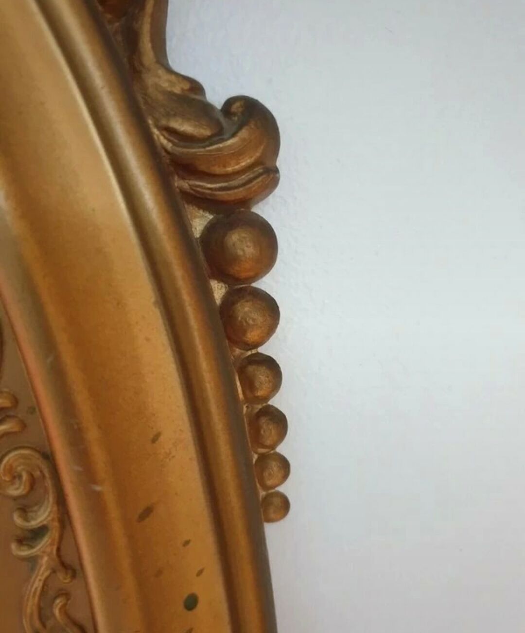 Italian mirror Louis XVI style in gold resin