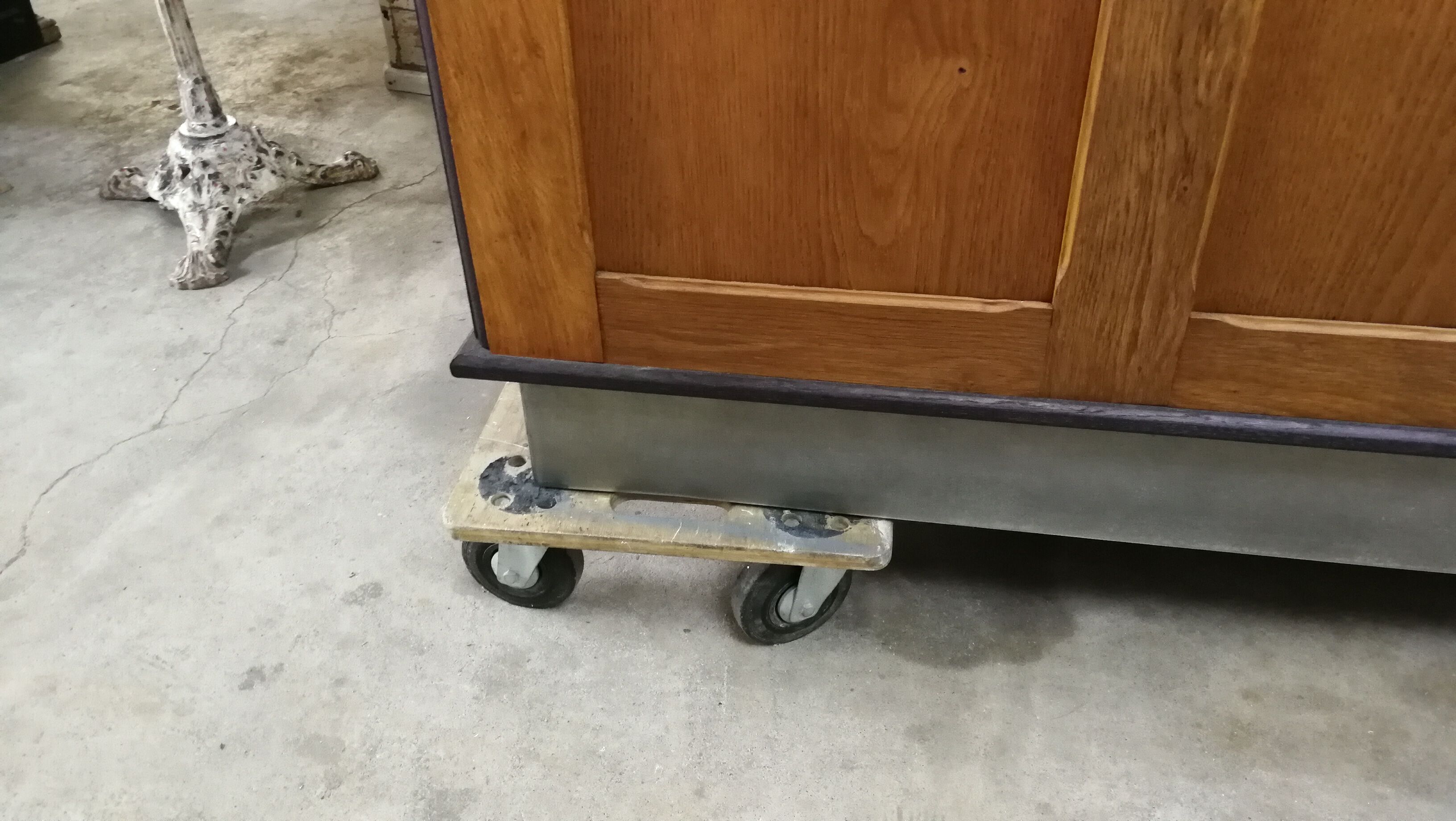 Bar counter