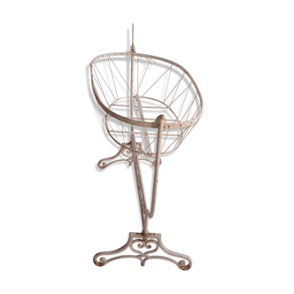 Wrought iron cradle