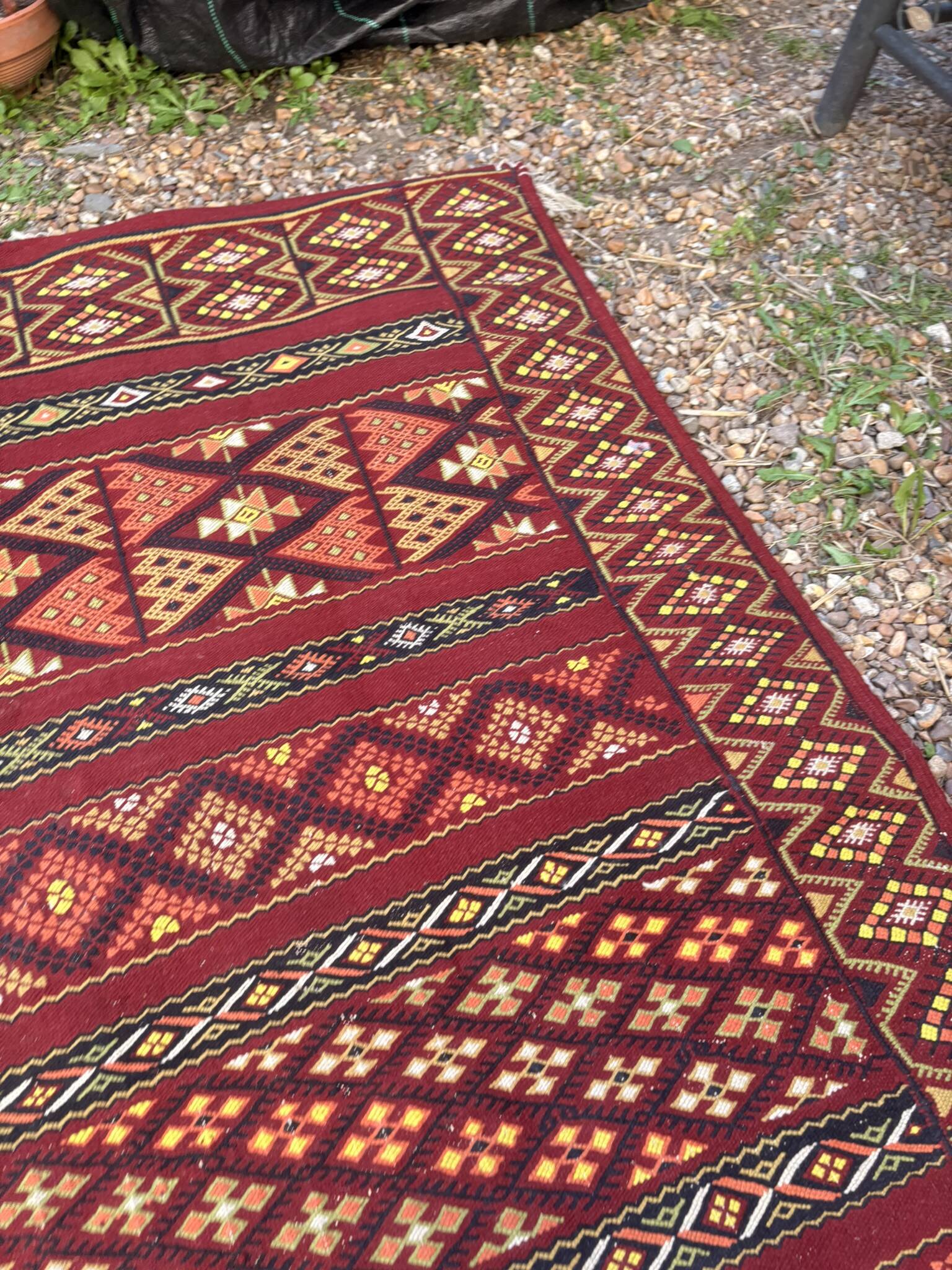 Vintage Boho Chic Berber Kilim Rug 200x115 Wool Tunisia Red