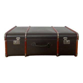 Trunk vintage suitcase