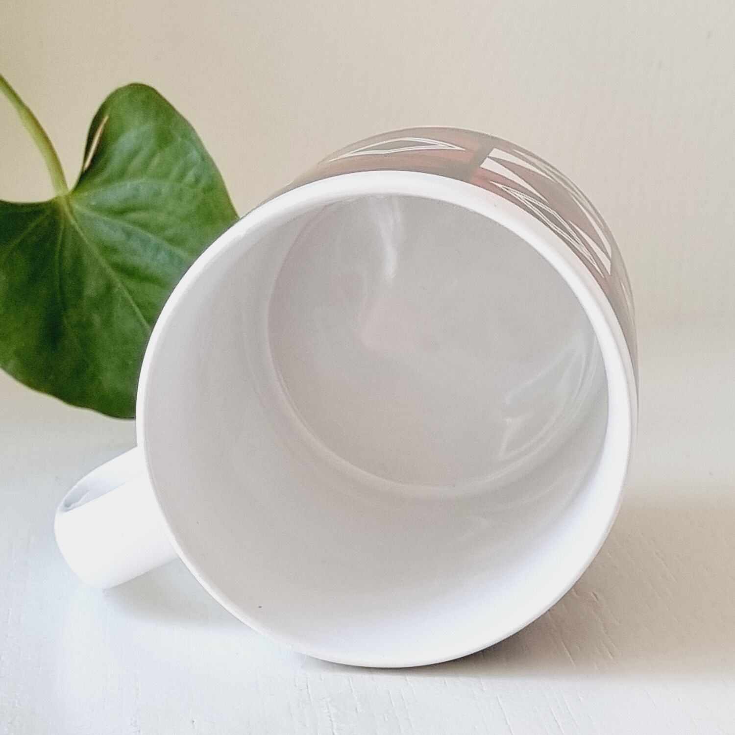 6 mugs Staffordshire Potterie England