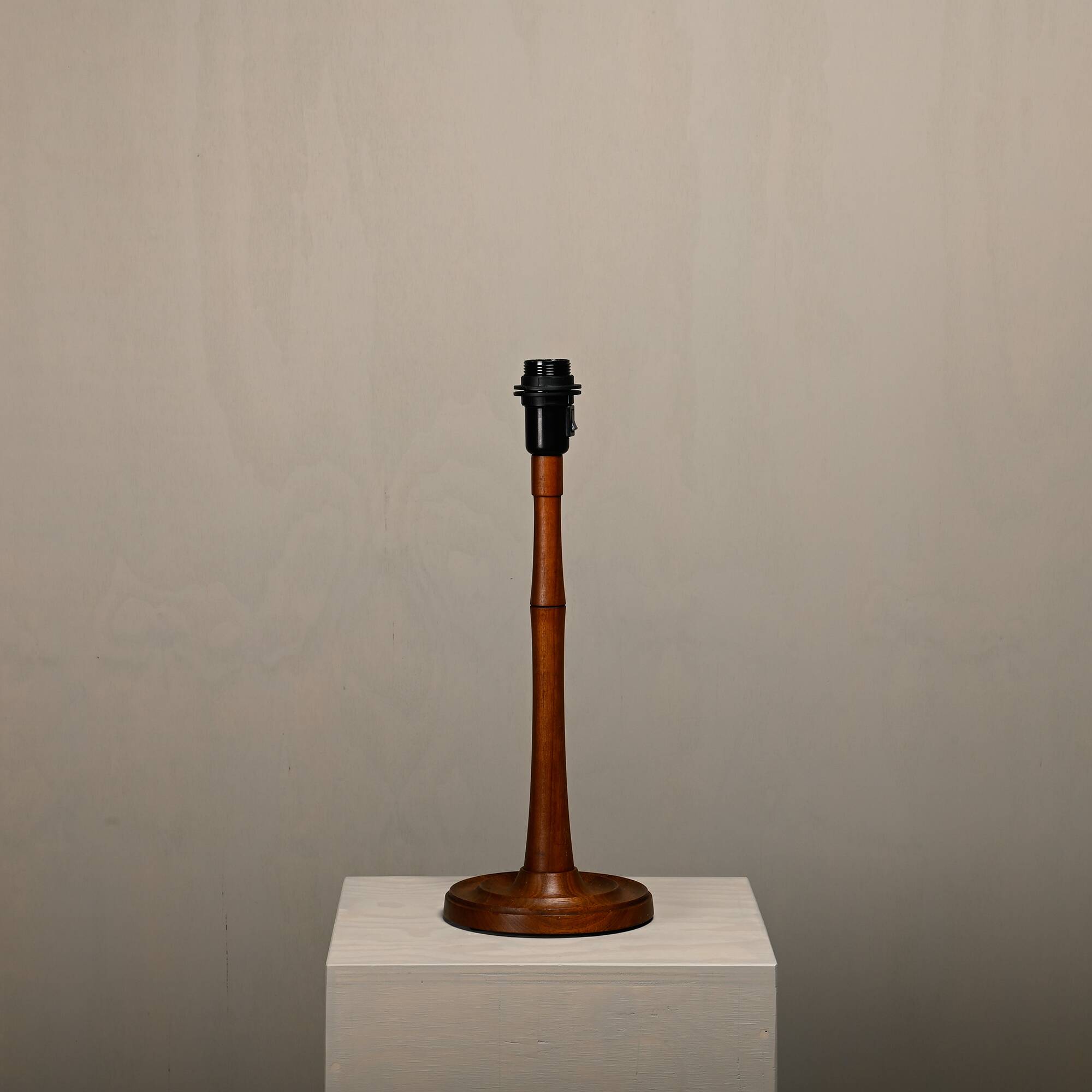 Scandinavian Art Deco Table Lamp in Teak, Denmark 1940s