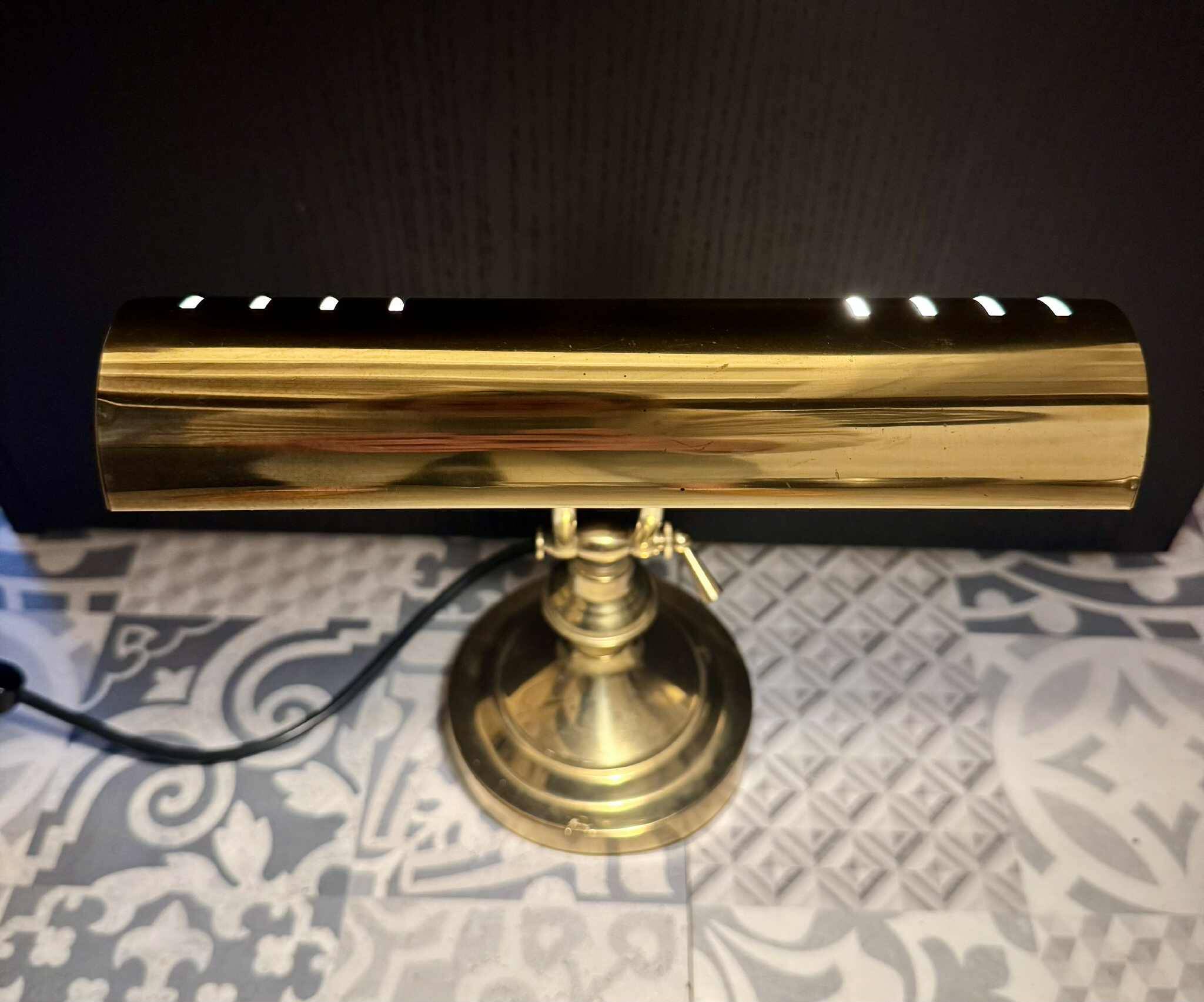 60s brass notary lamp