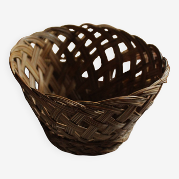 Small vintage high openwork round basket