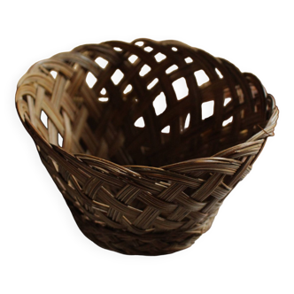 Small vintage high openwork round basket