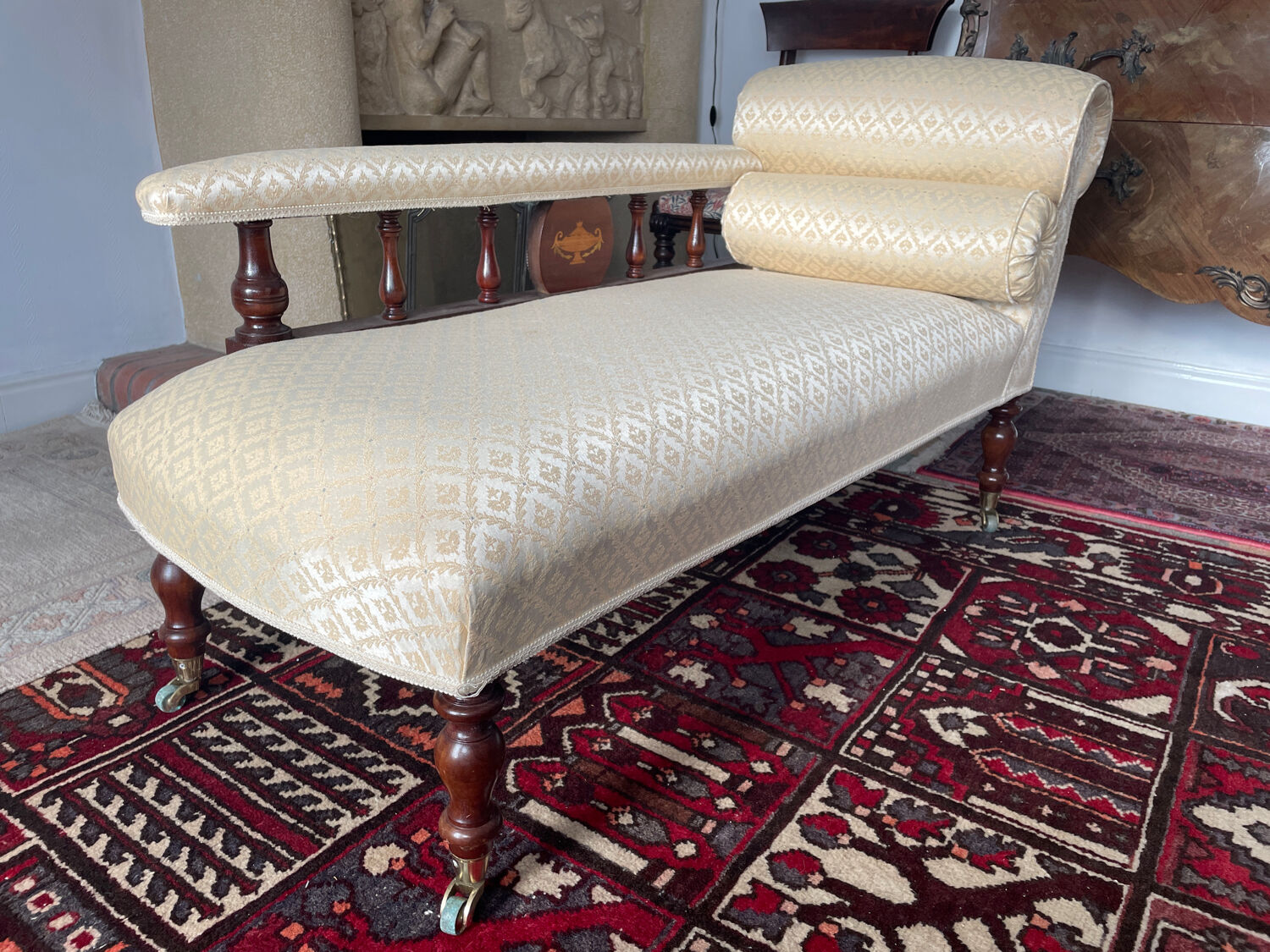 Victorian mahogany daybed.