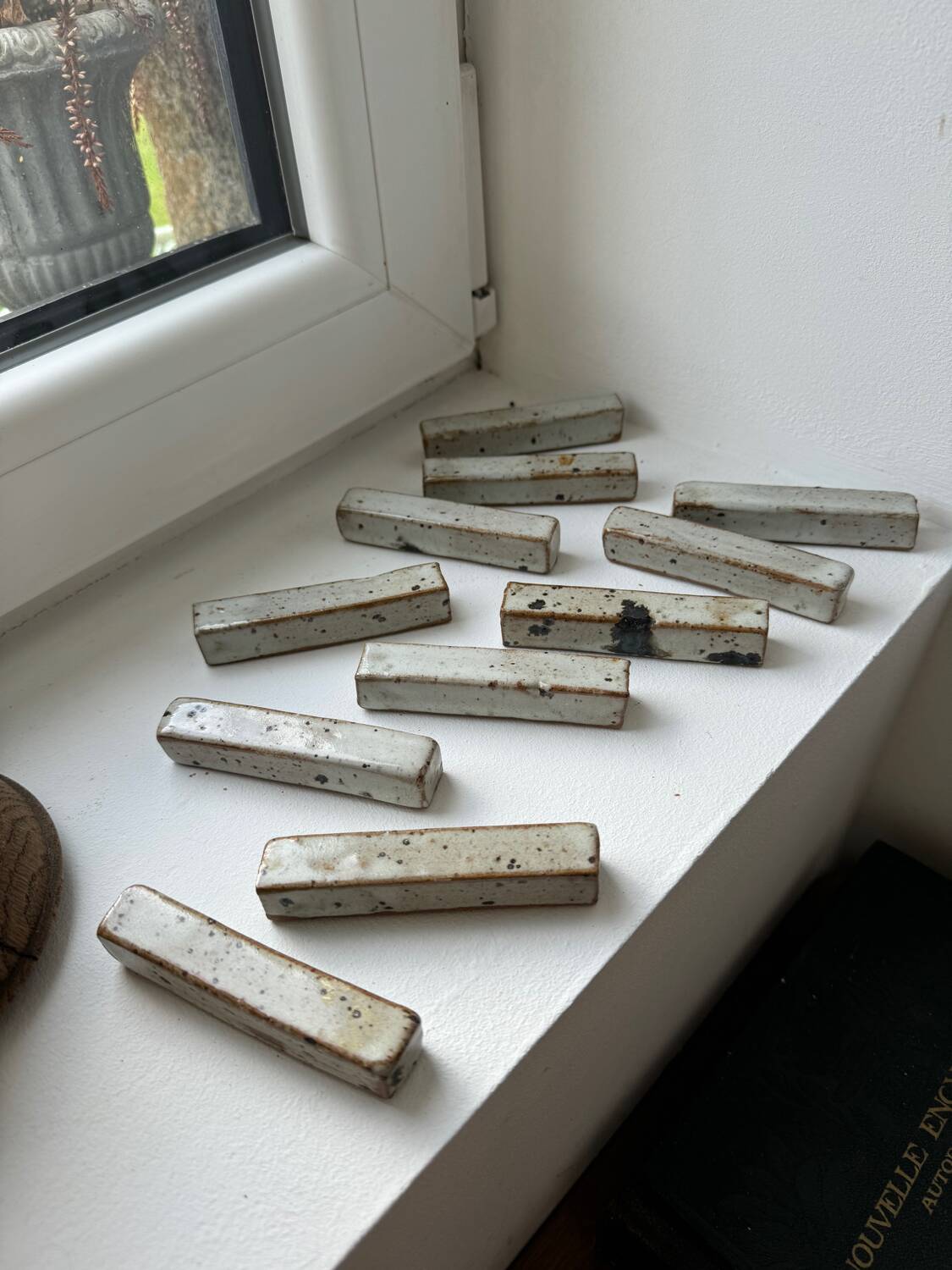 Sandstone knife holders