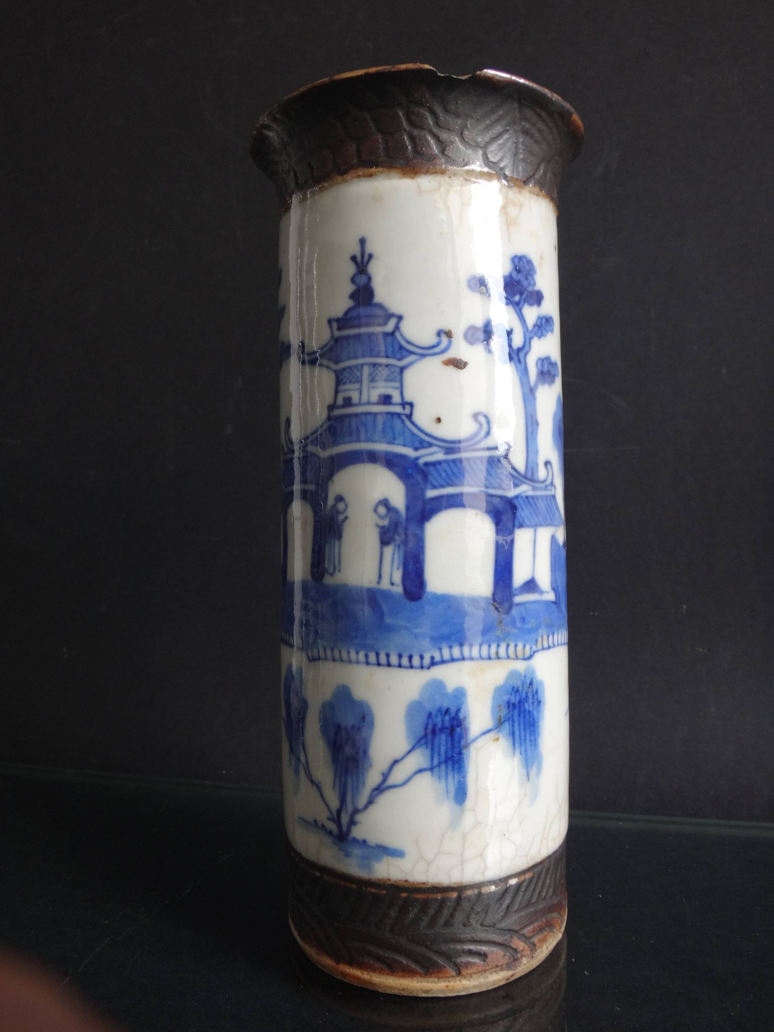 Former Chinese roll vase nanjing China white blue porcelain Qing XIX brand
