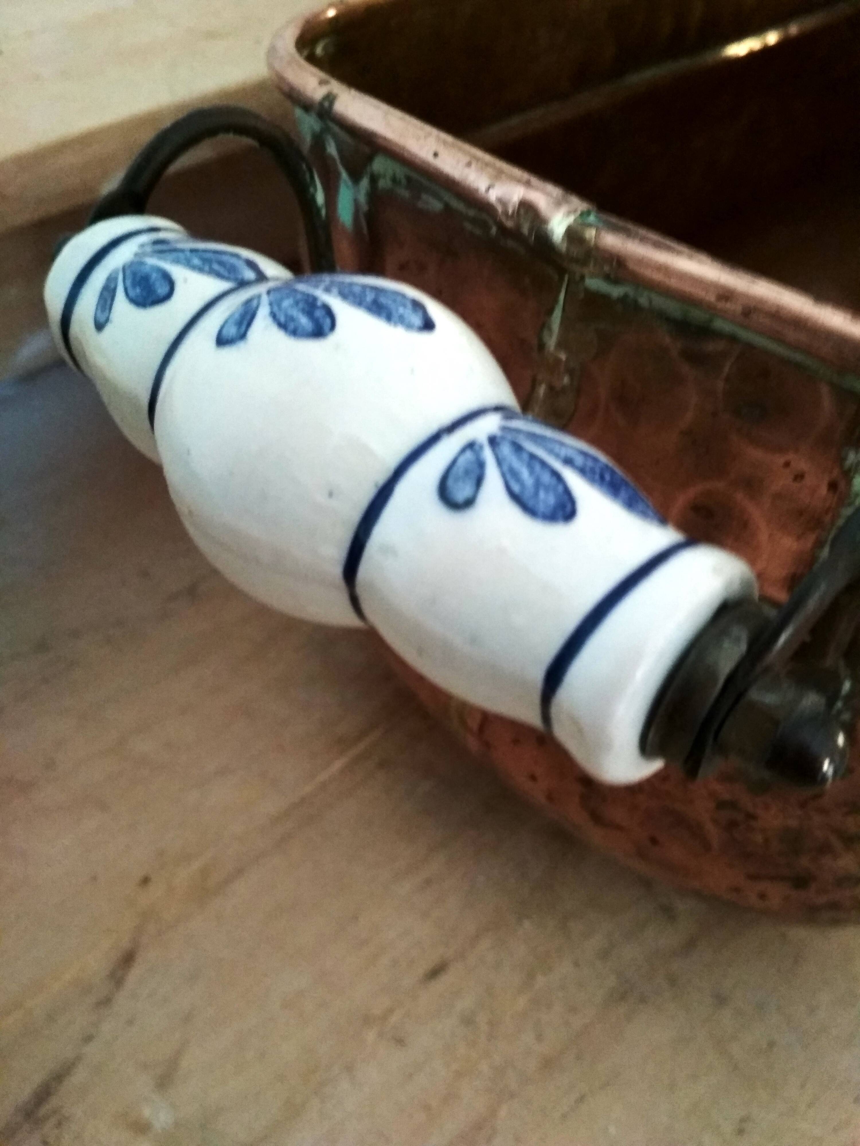 Large brass and copper planter, tray on 4 lion paw feet