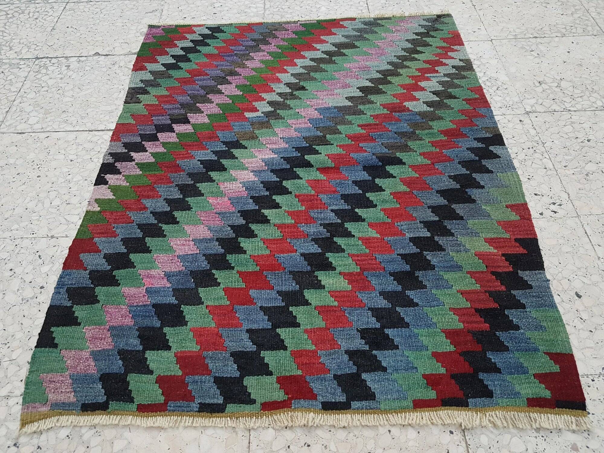 Vintage Turkish kilim, handwoven, 86x108 cm.