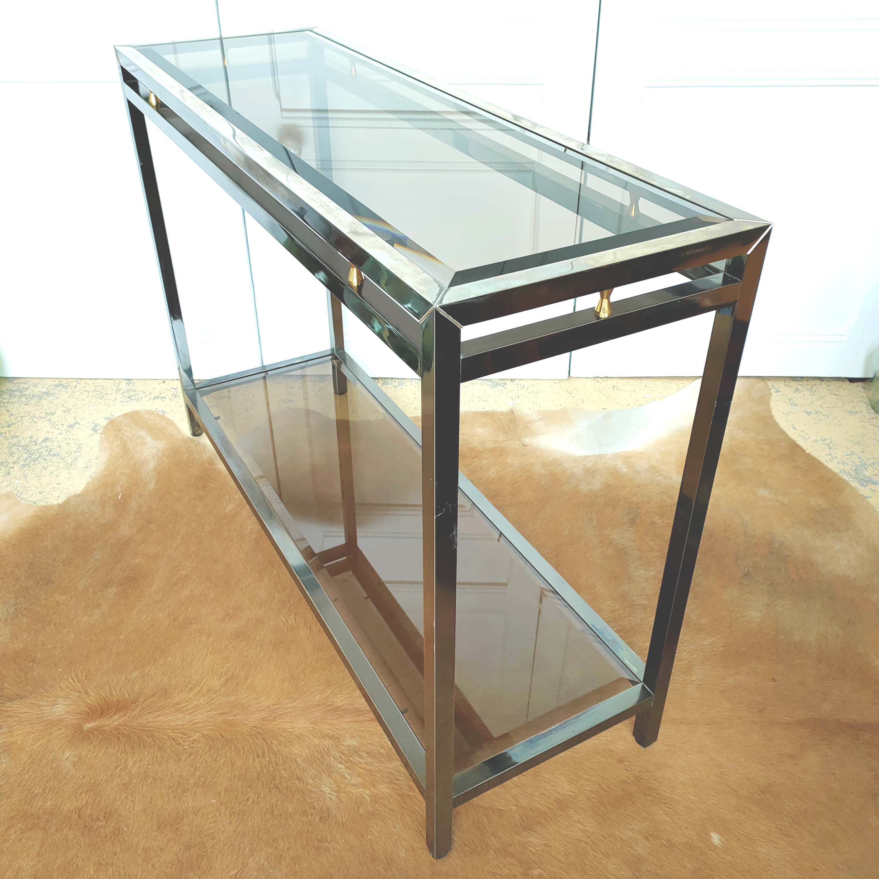 Table console vintage métal laiton et verre fumé biseauté