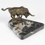 Early 20th century ashtray in patinated bronze and marble.