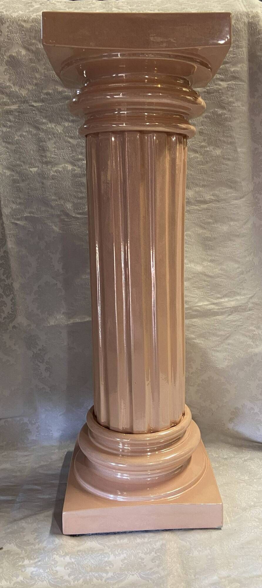 Elegant Metal Stucco Lacquered Pedestal Column with Doric Capital