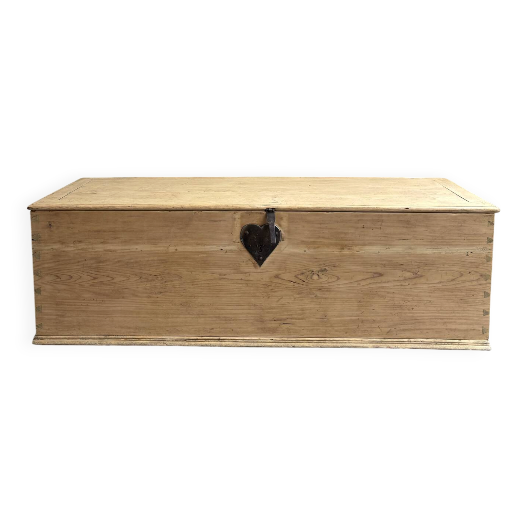 Coffre de mariage art populaire Savoie