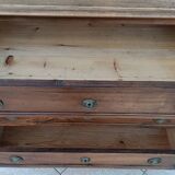 Louis XVI chest of drawers in walnut, 19th century