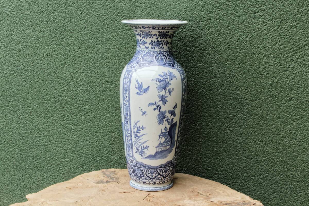 Gien baluster vase, Japanese decor
