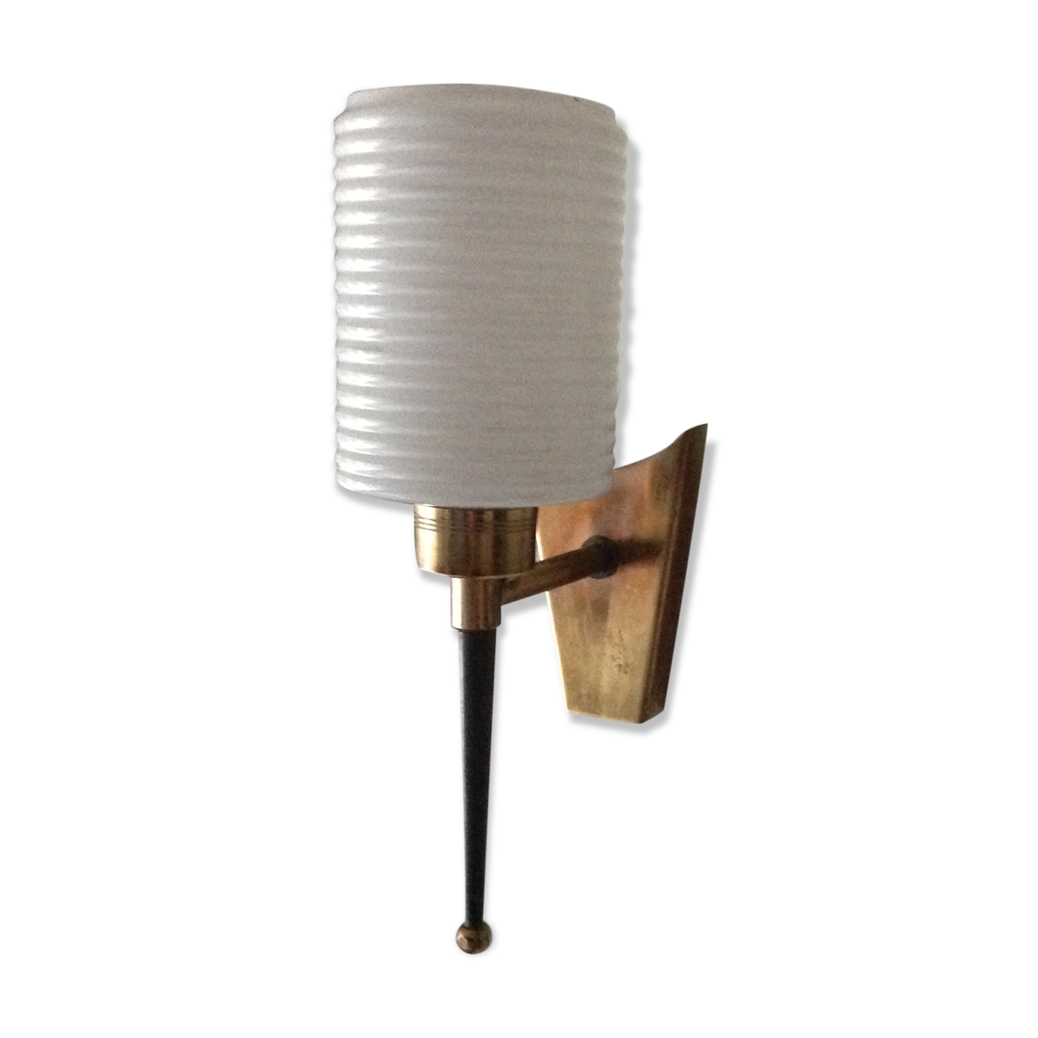 Wall light opaline and brass