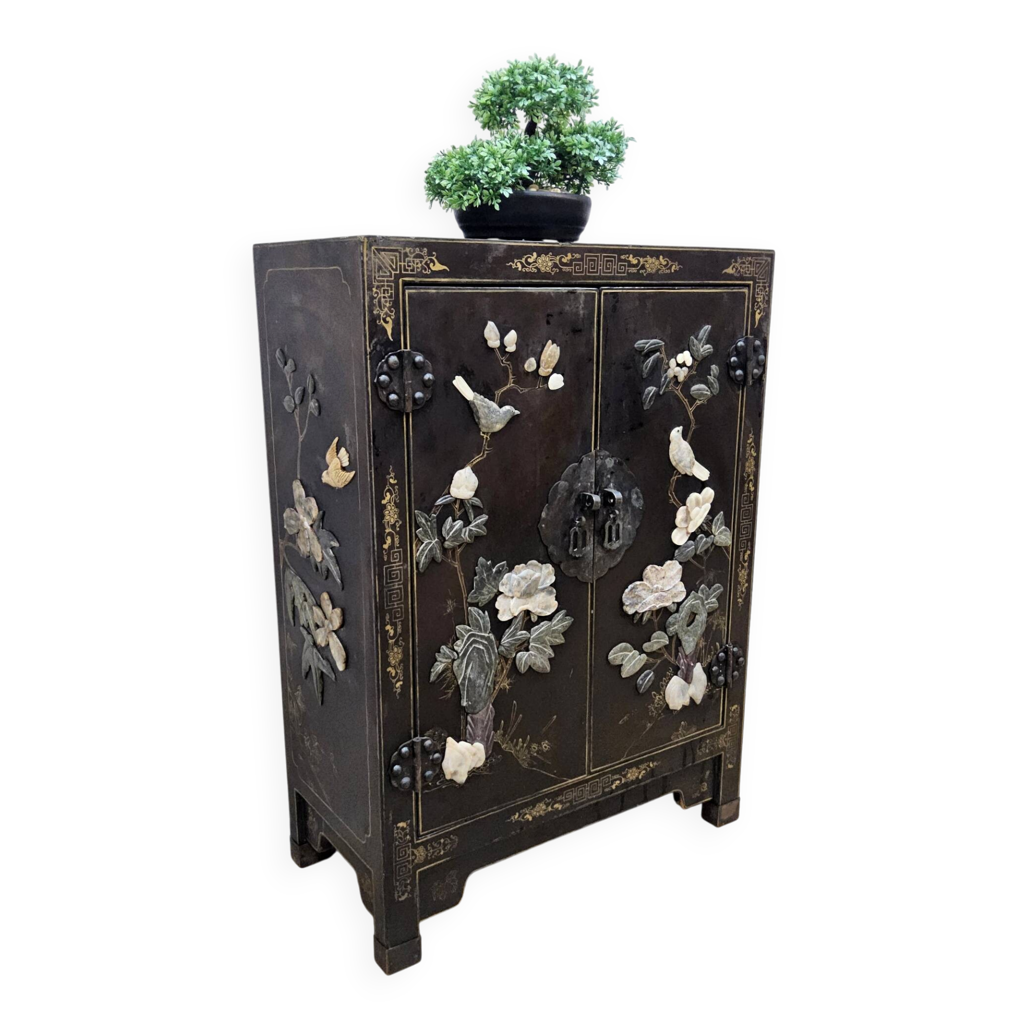 Cabinet laqué chinois vintage en pierre à savon, nacre / oiseaux