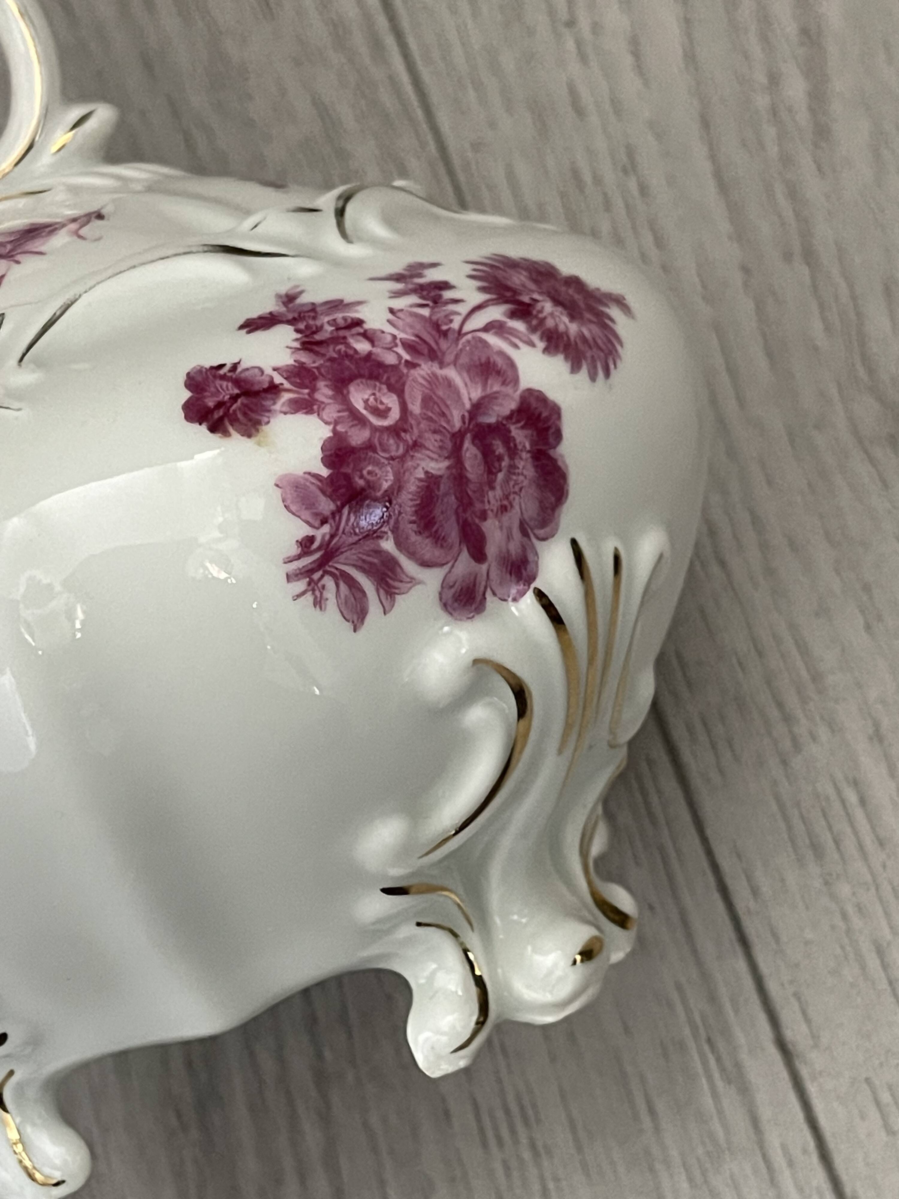 Elegant porcelain soup tureen from Bavaria (Germany), signed AL-KA.