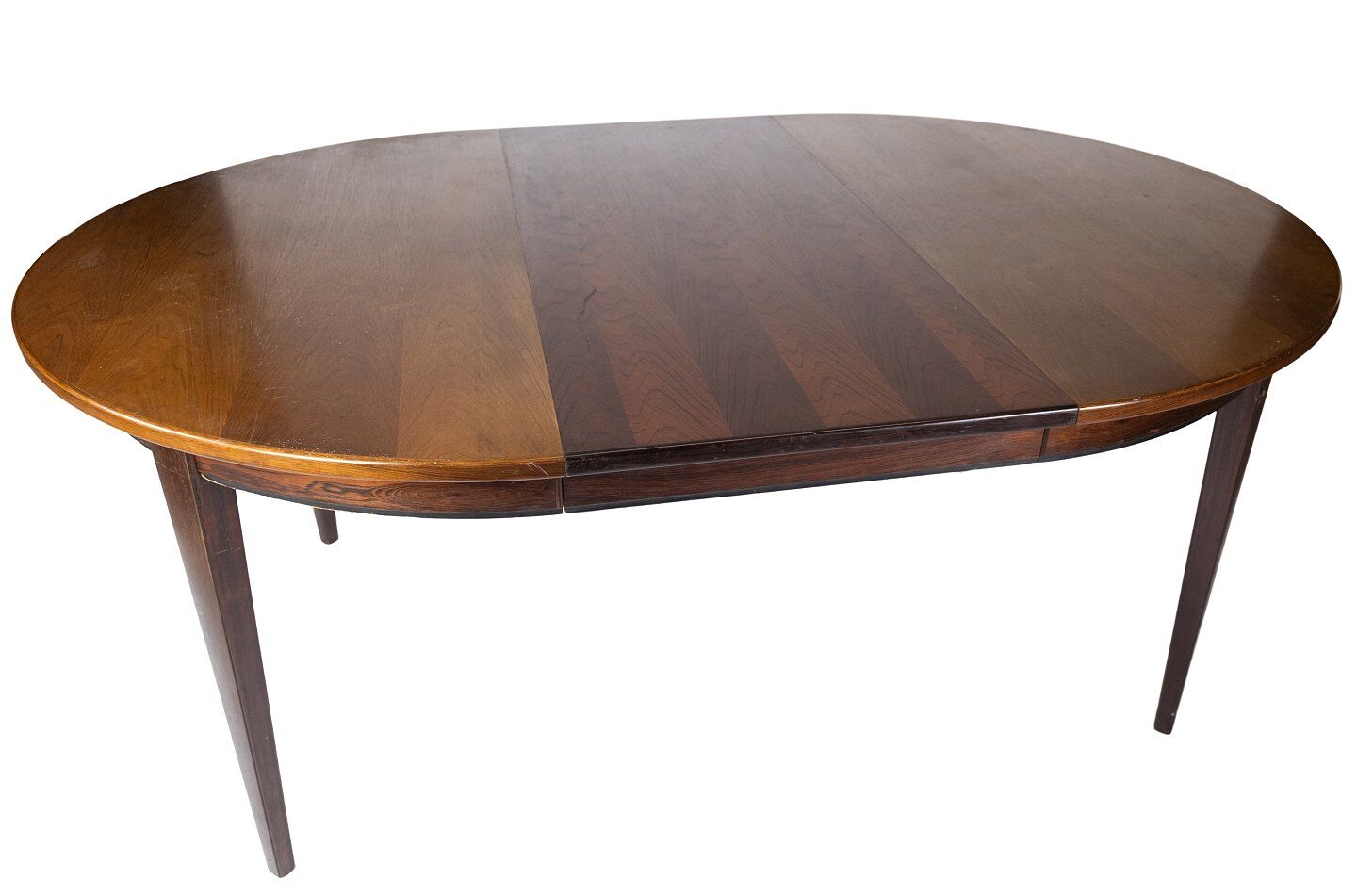 Table à manger en bois de rose conçue par Omann Junior à partir des années 1960.