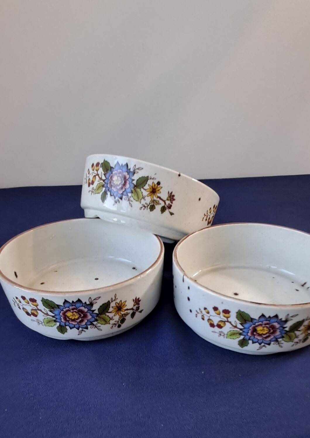 Set of 3 bowls in the Éclat model from Sarreguemines. 1960s.