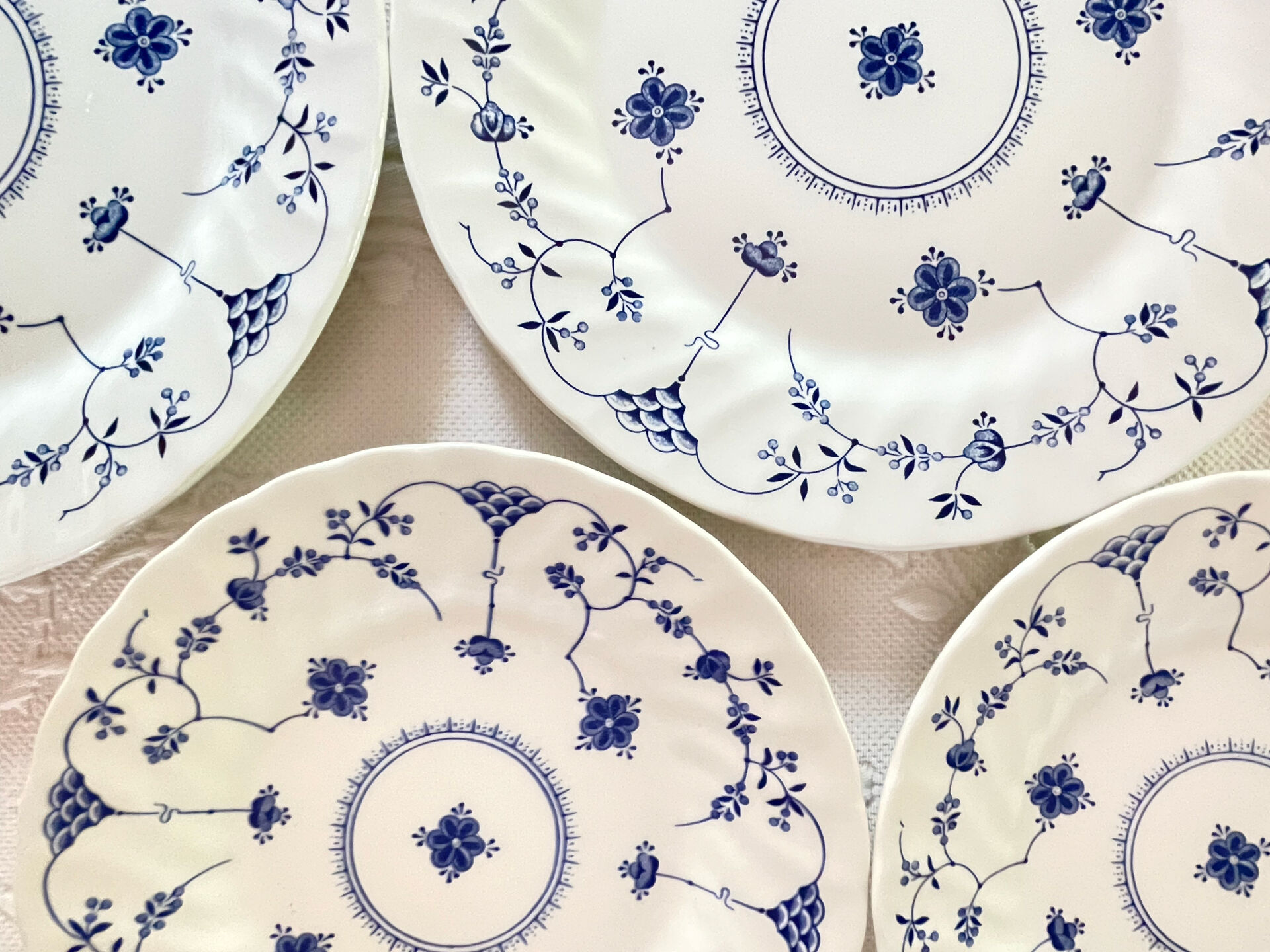 Lot Assiettes anglaises Churchill du modèle Finlandia