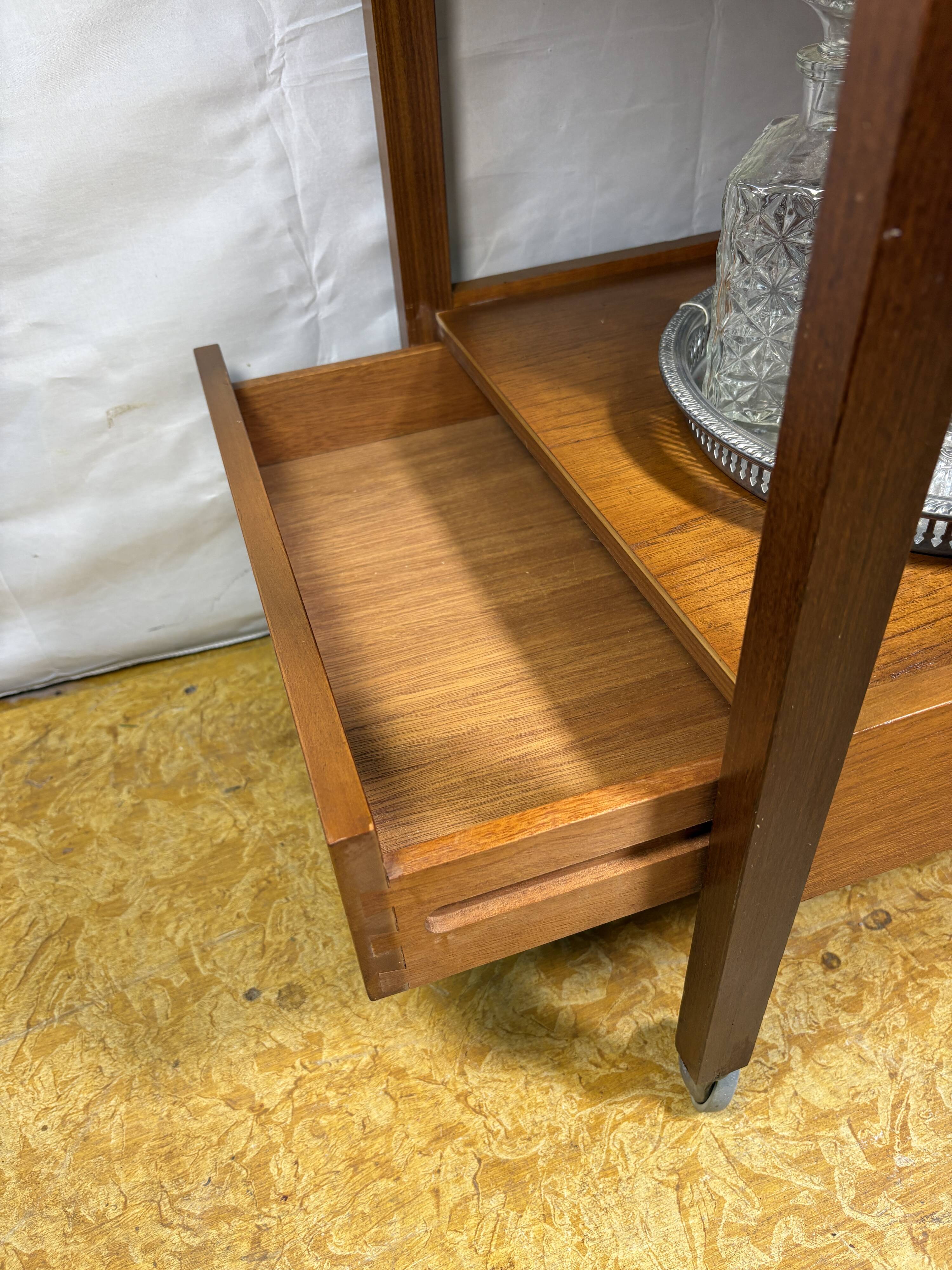 Stunning Vintage Remploy Teak Extending Bar Trolley | 1960 | Scandinavian D