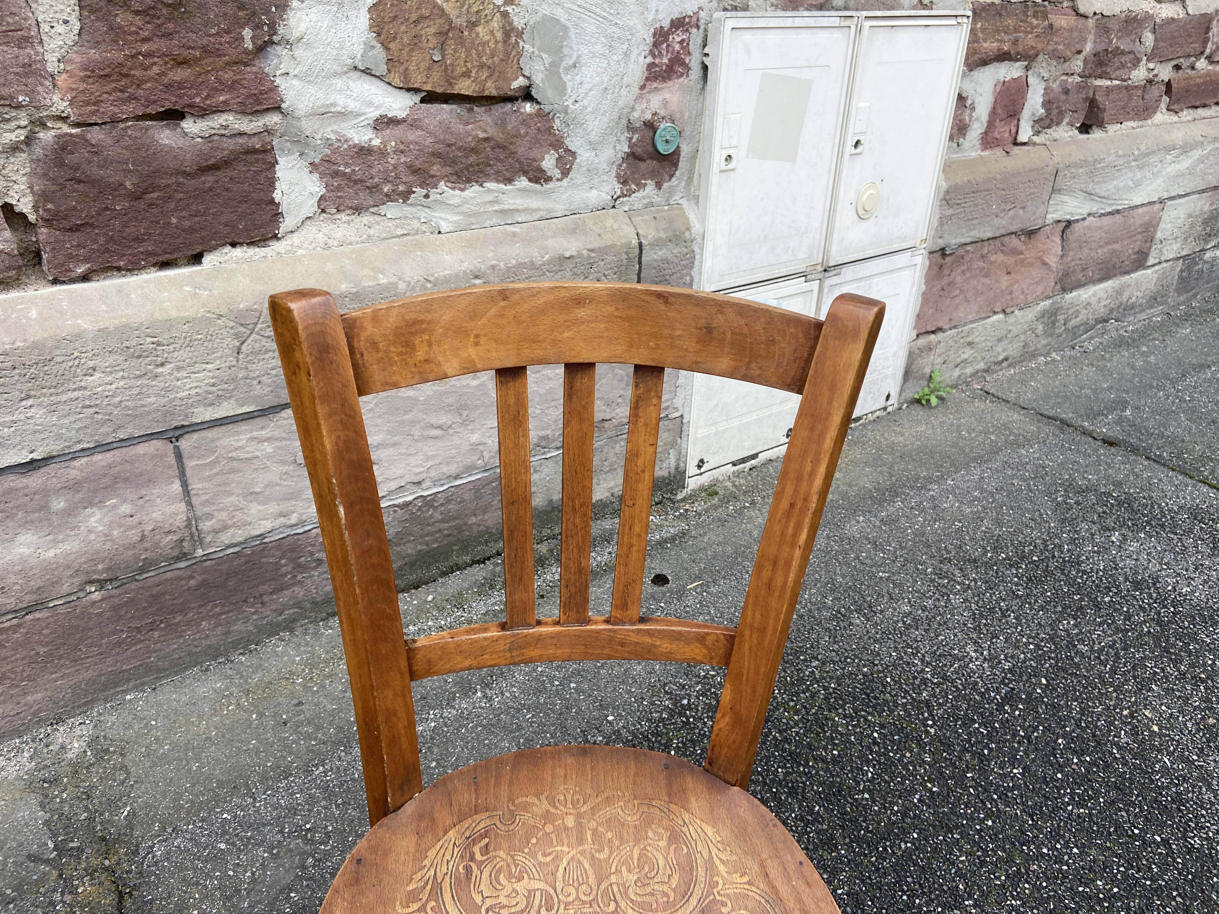 4 bistro chairs café wood curved mismatched vintage