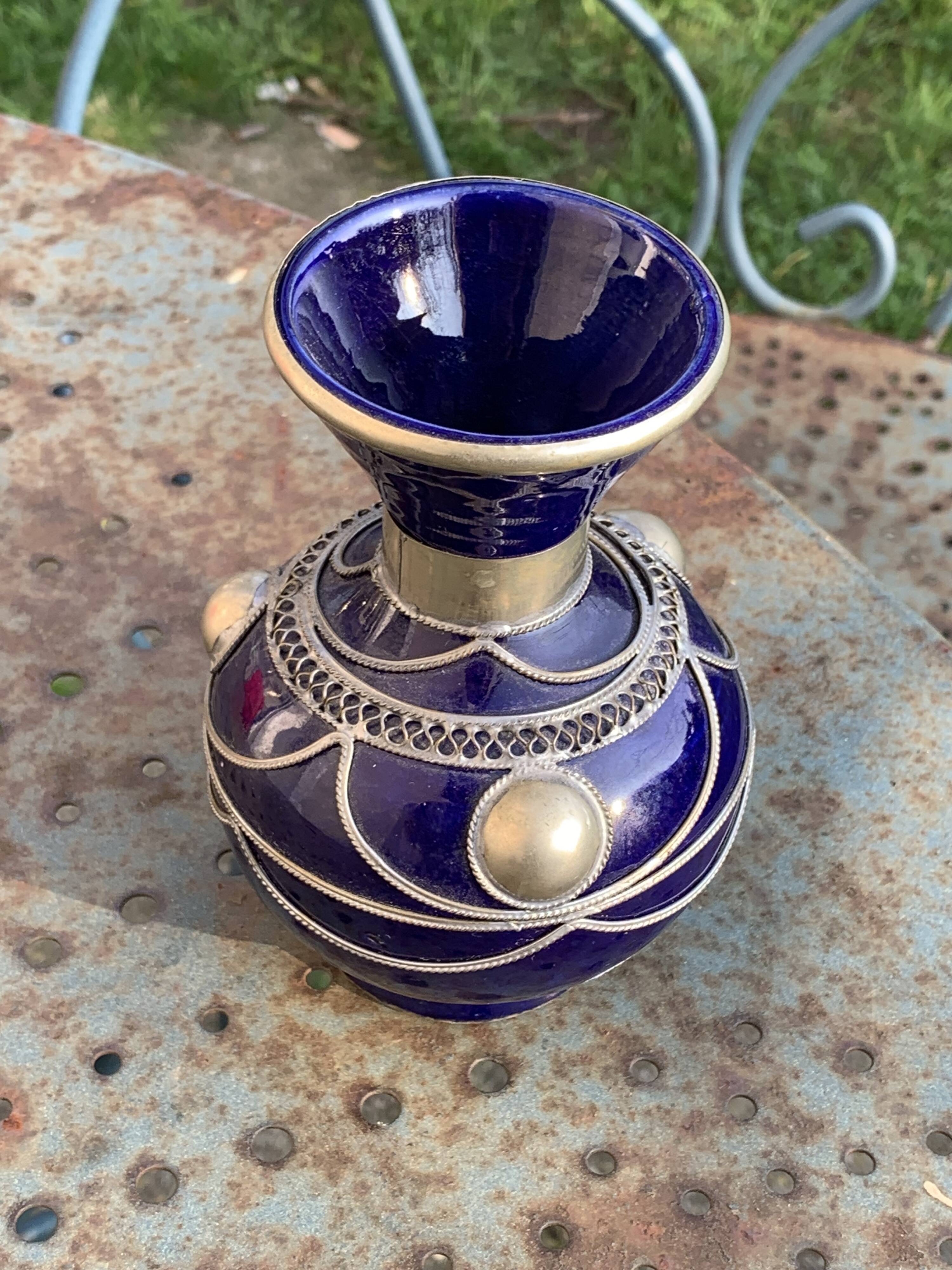 Vase and small teapot in cobalt blue enameled ceramic with artisanal and oriental pewter inserts