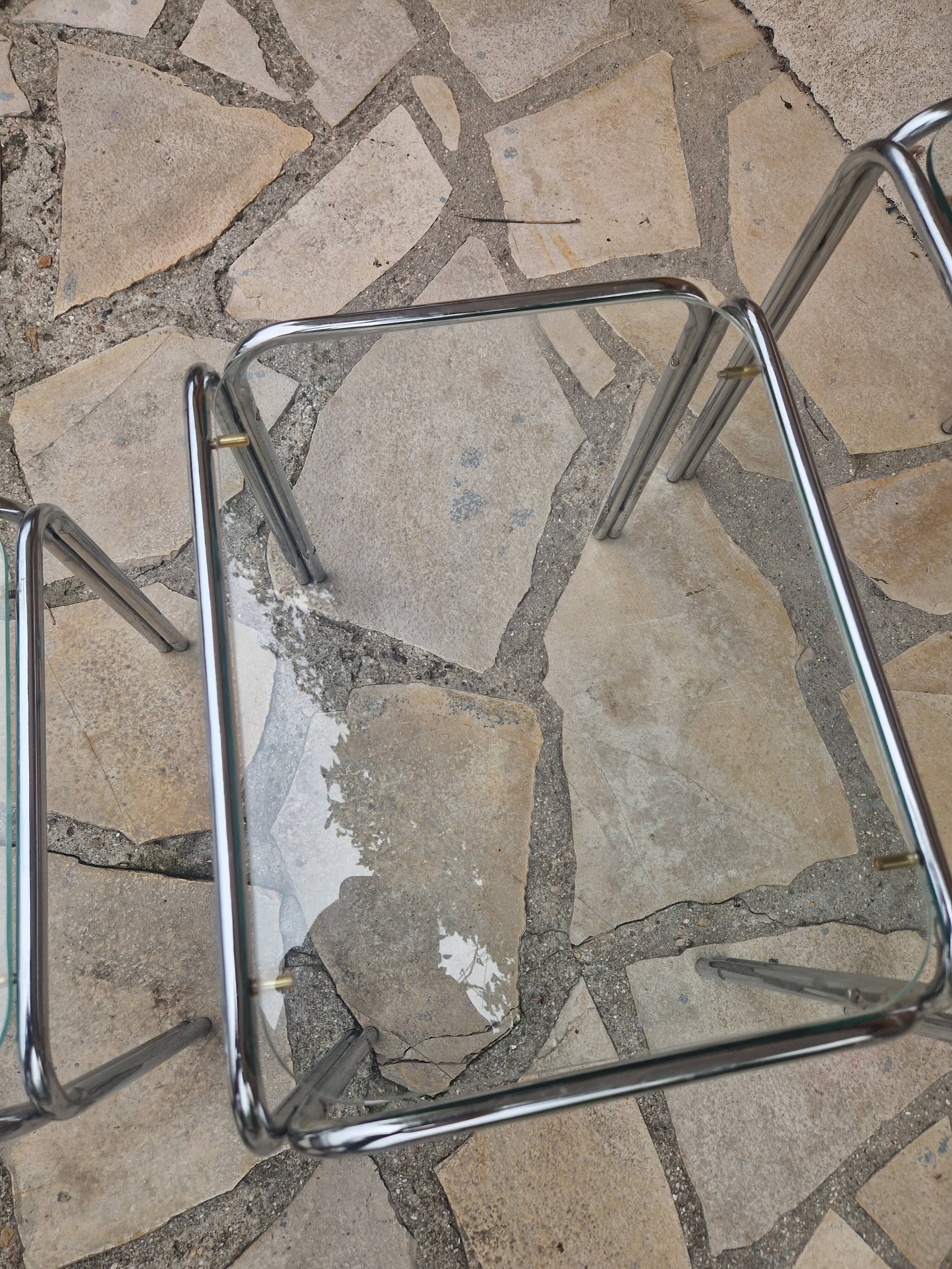 Vintage nesting coffee table