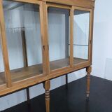 Glass buffet