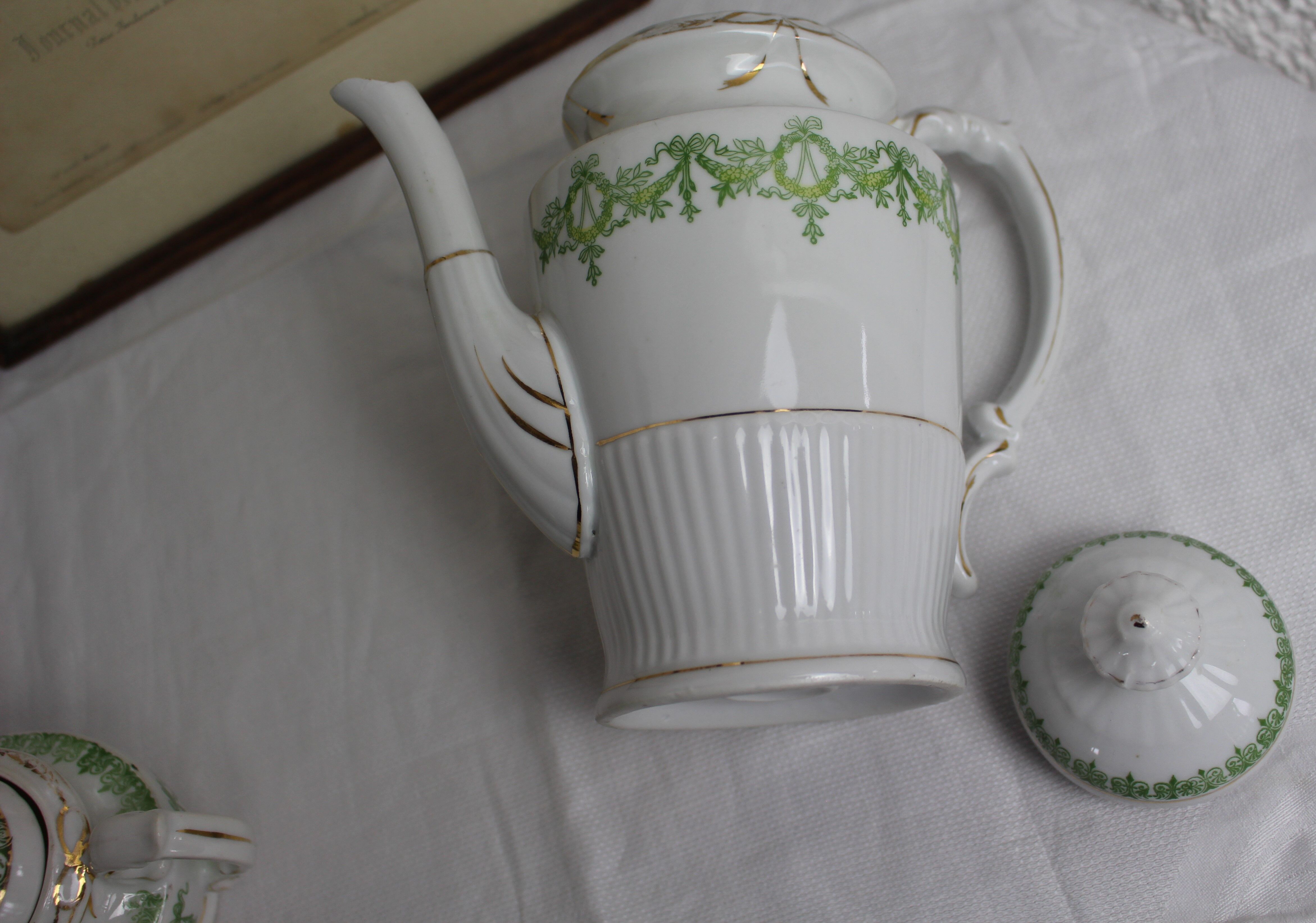 19th century porcelain coffee/teapot service