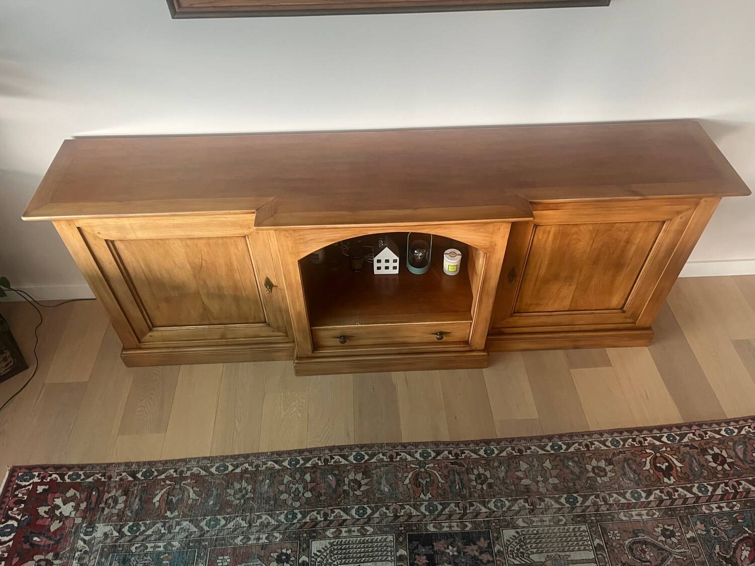 Enfilade very much, cherry wood jointed.