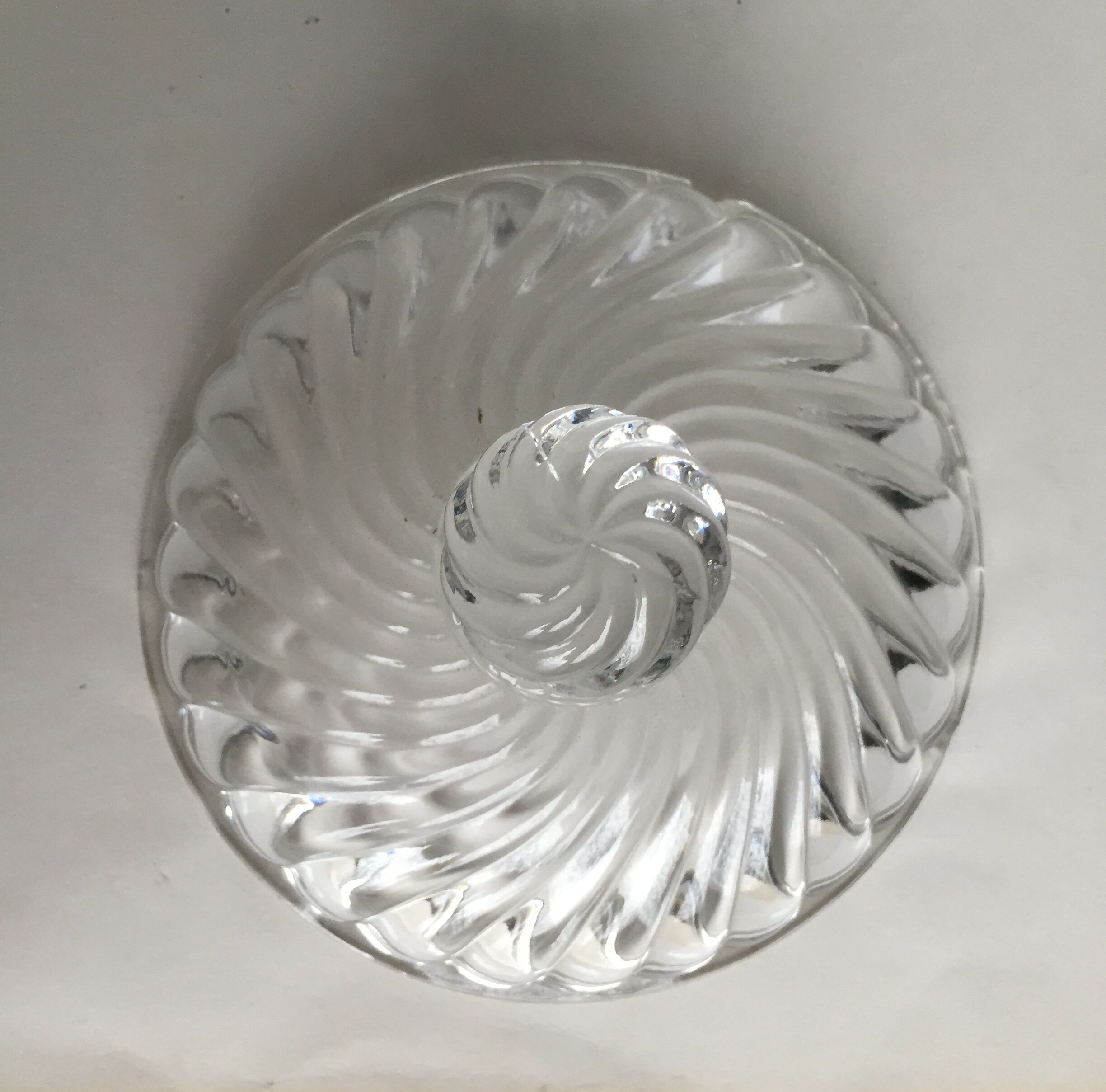Bonbonnière en cristal de Baccarat